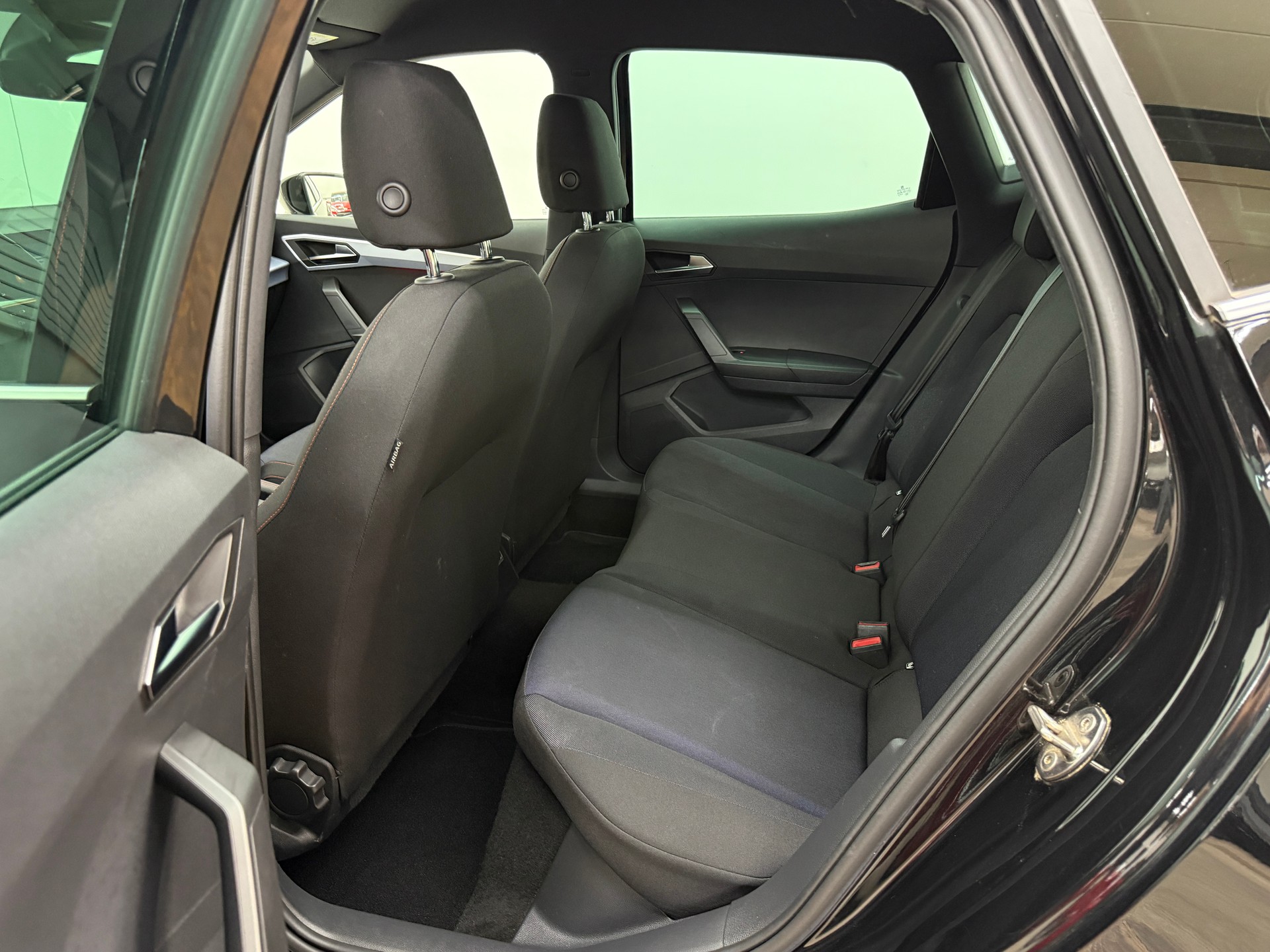 SEAT Arona 1.0 TSI Eco Hola FR DSG-image-22