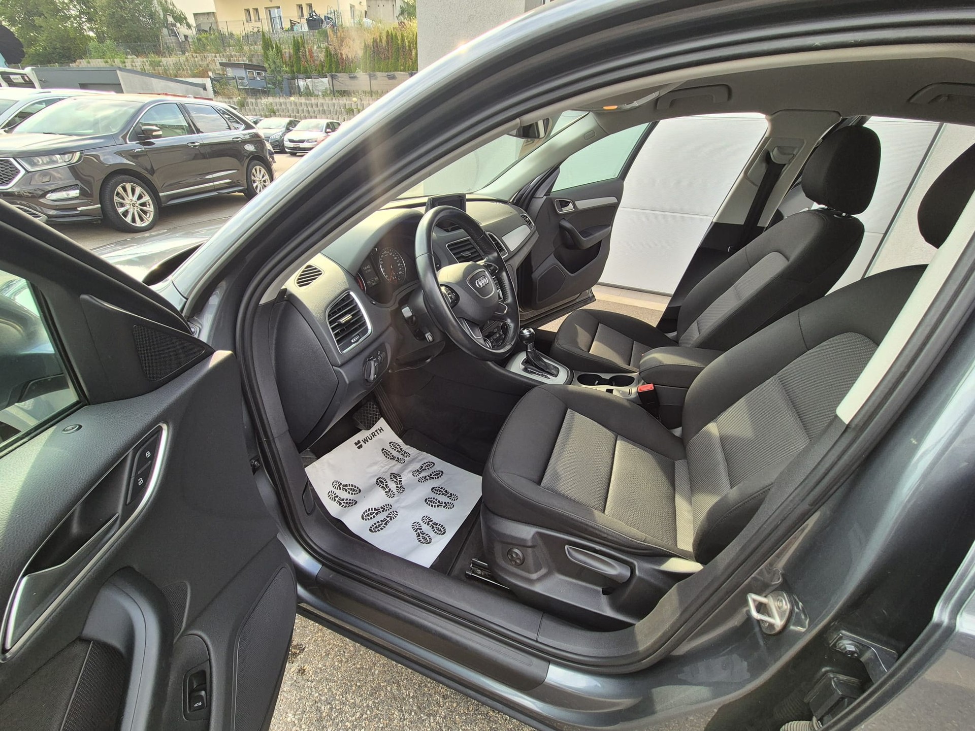 AUDI Q3 1.4 TFSI S-tronic-image-6