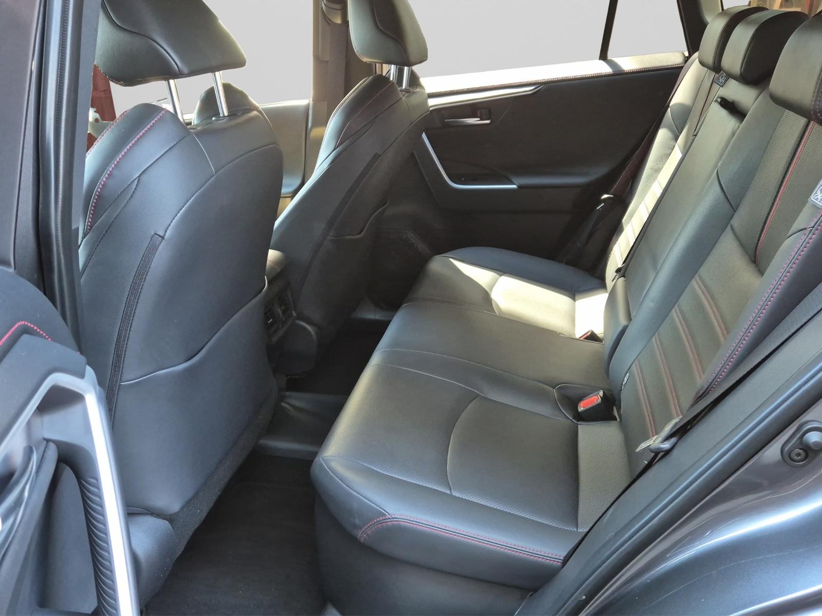 TOYOTA RAV4 2.5 Plug-In-Hybrid Platinum-image-9