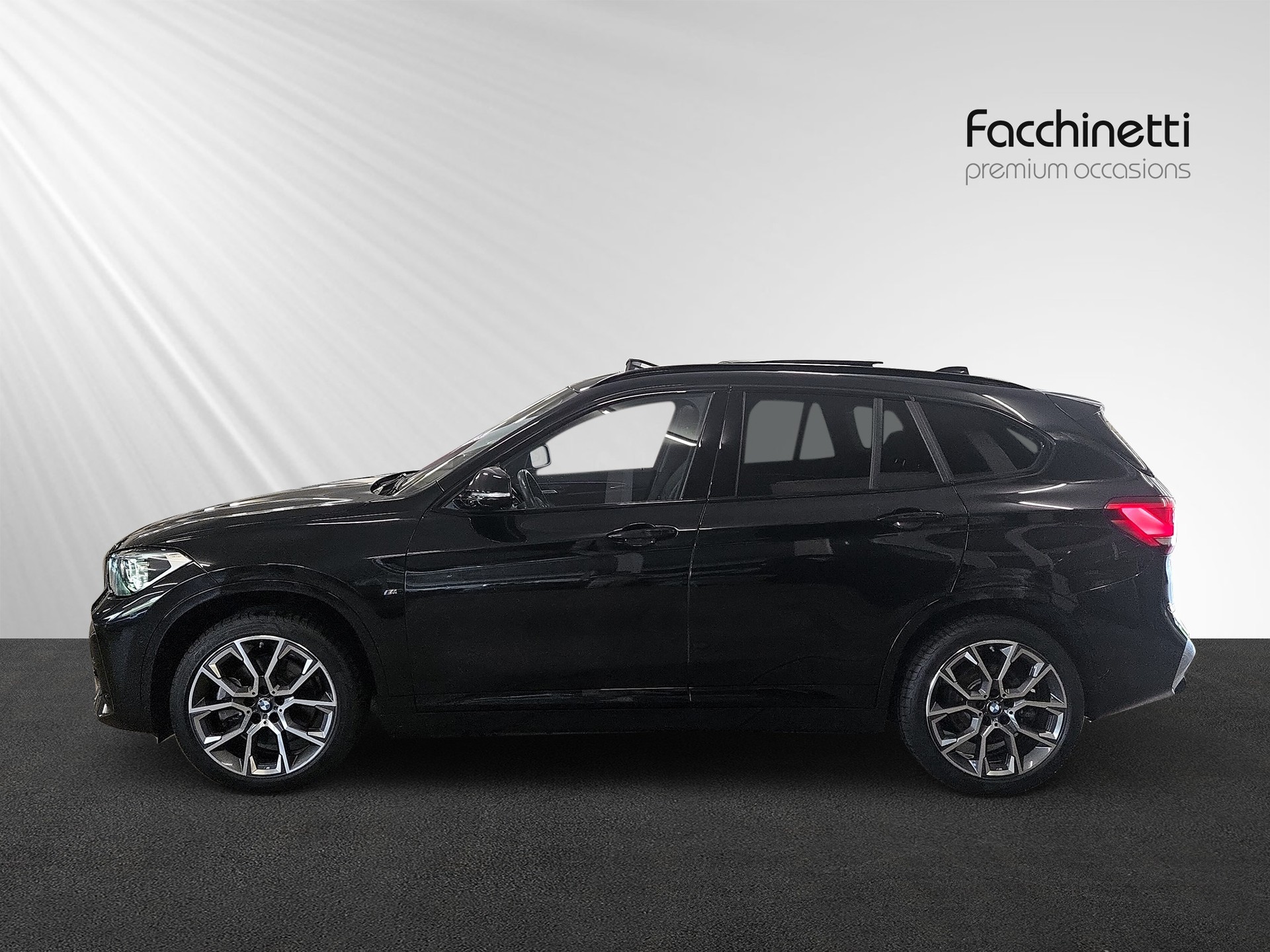 BMW X1 xDrive 20d M Sport Steptronic-showroom-element-1