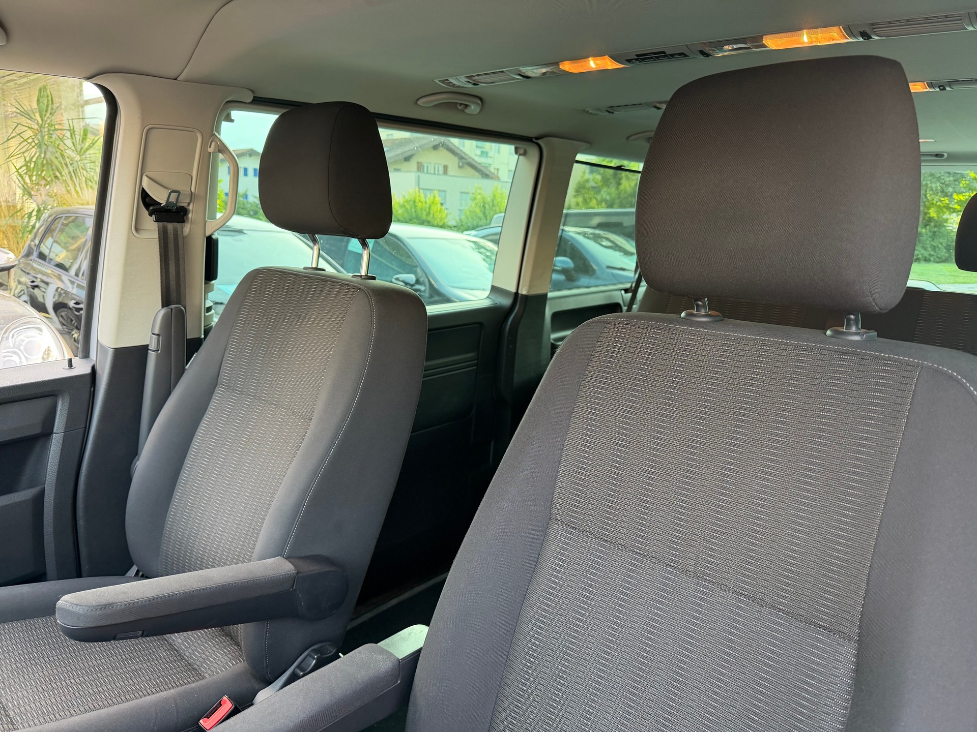 VW T6 Caravelle 2.0 B-TDI Comfortline DSG LWB-image-10
