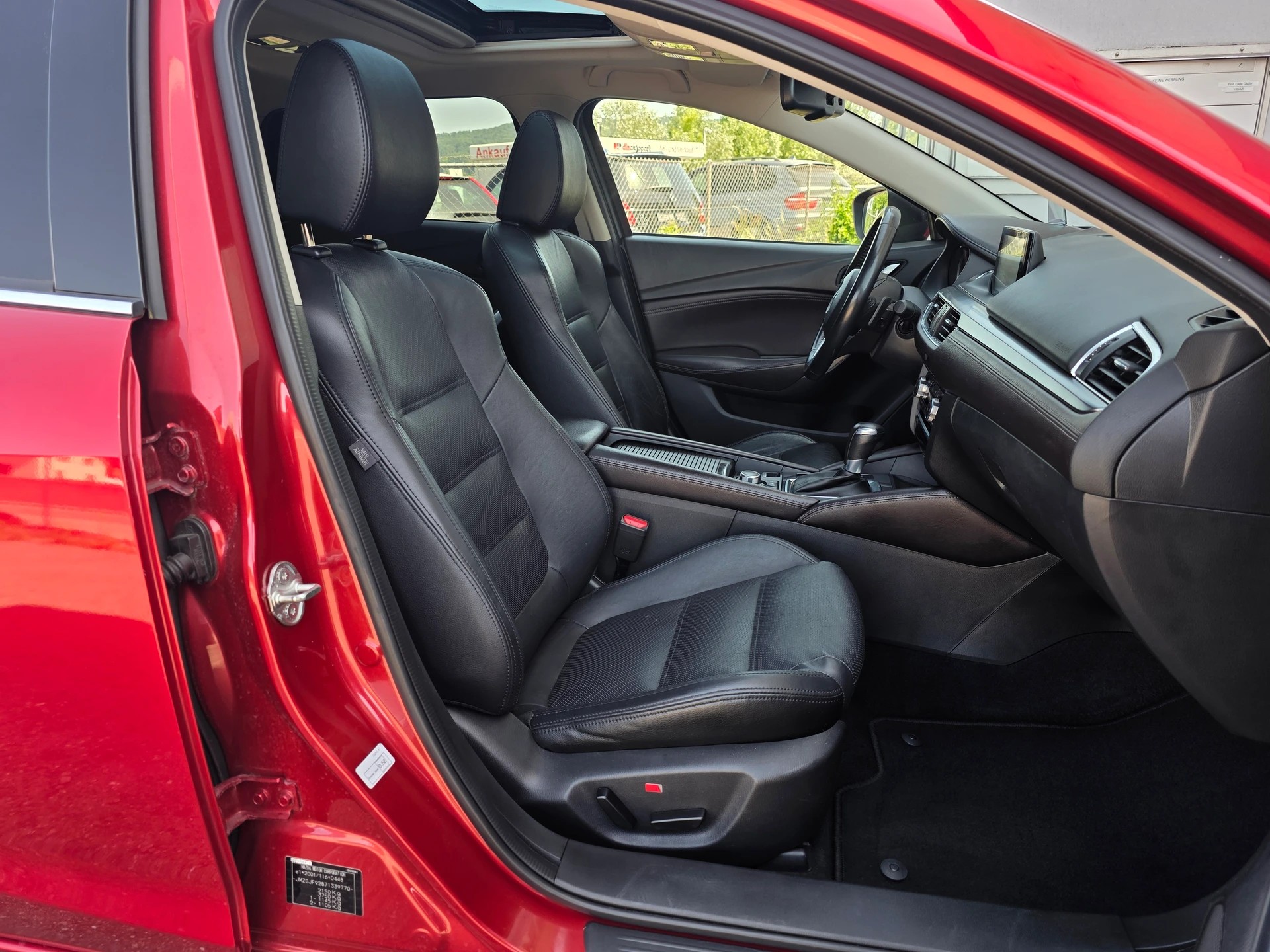 MAZDA 6 SW 2.2 D Revolution AWD Automatic Skyactive-D * CH-Fahrzeug * inkl. 1 Jahr Garantie *-image-16