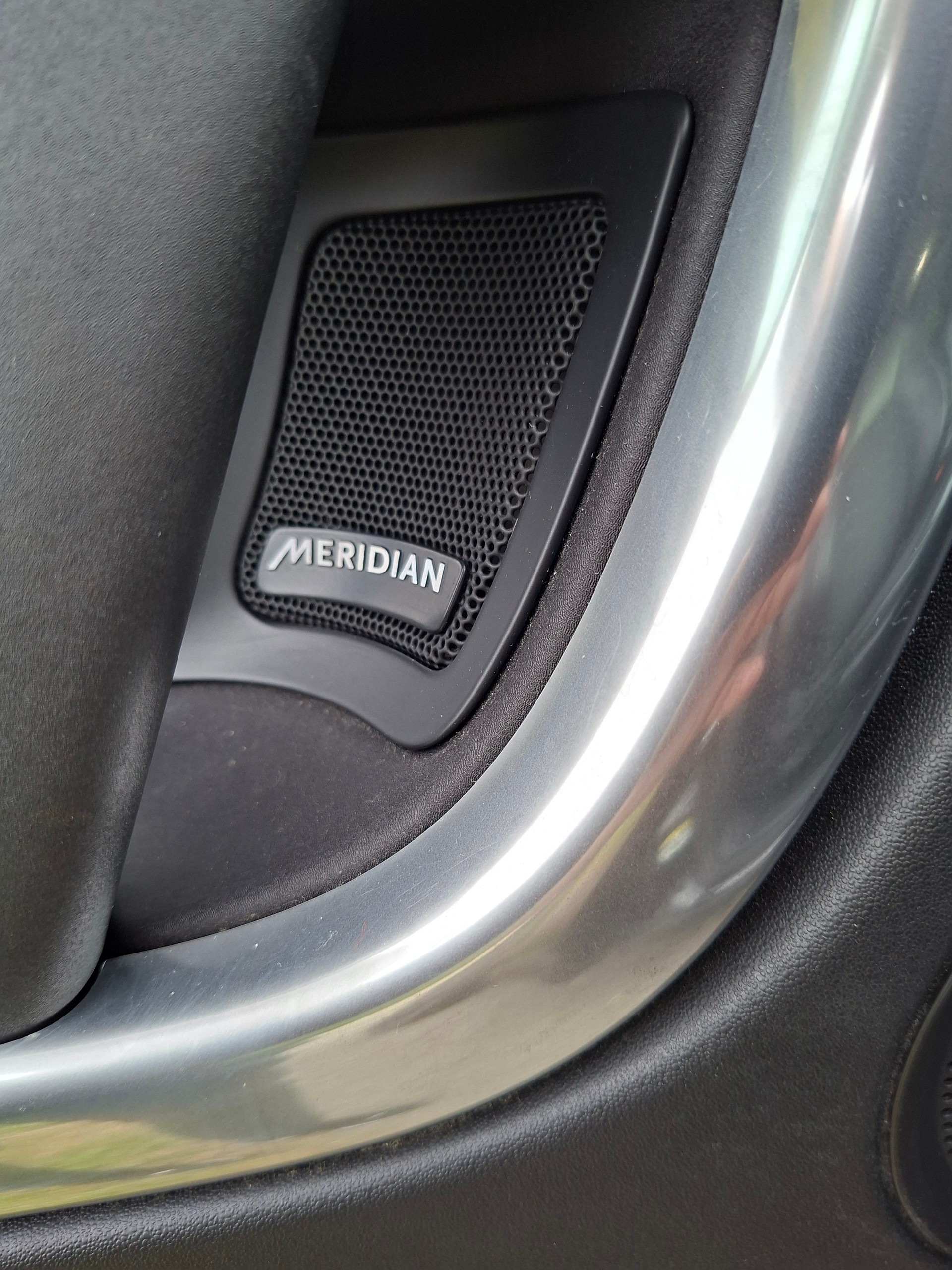 LAND ROVER Discovery Sport 2.0 SD4 SE AT9-image-13