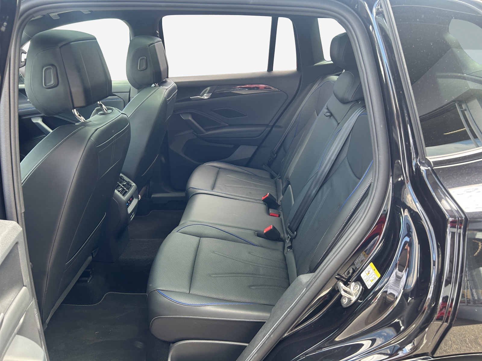 VW Tiguan 2.0 TSI DSG R-Line 4Motion-image-11