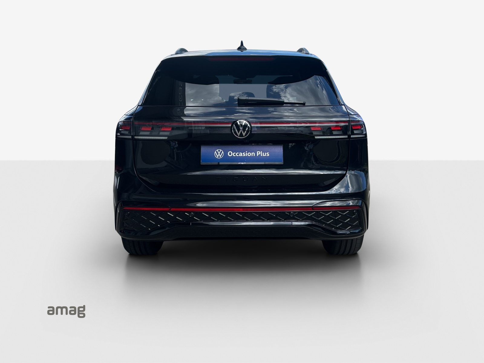 VW Tiguan 2.0 TSI DSG R-Line 4Motion-image-3