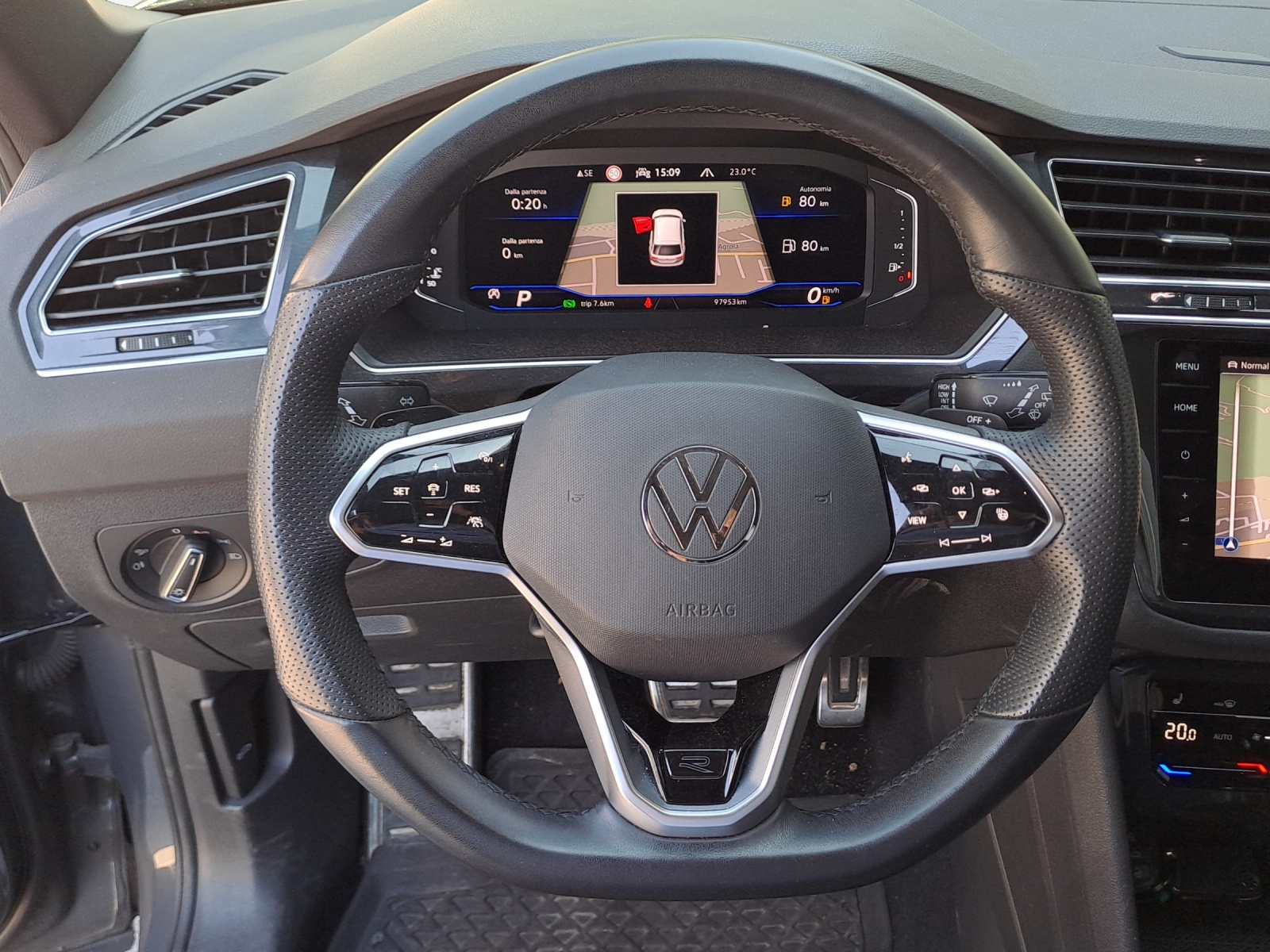 VW Tiguan 2.0TSI R-Line 4Motion DSG-image-9