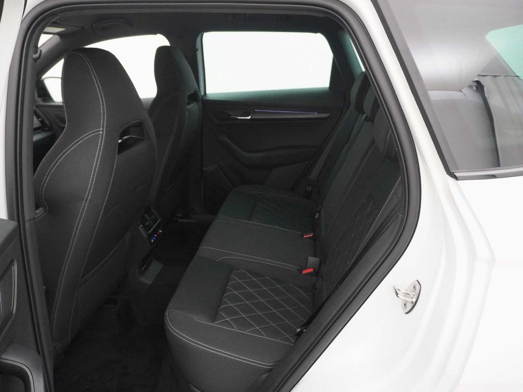 SKODA Karoq 1.5 TSI SportLine DSG-image-14