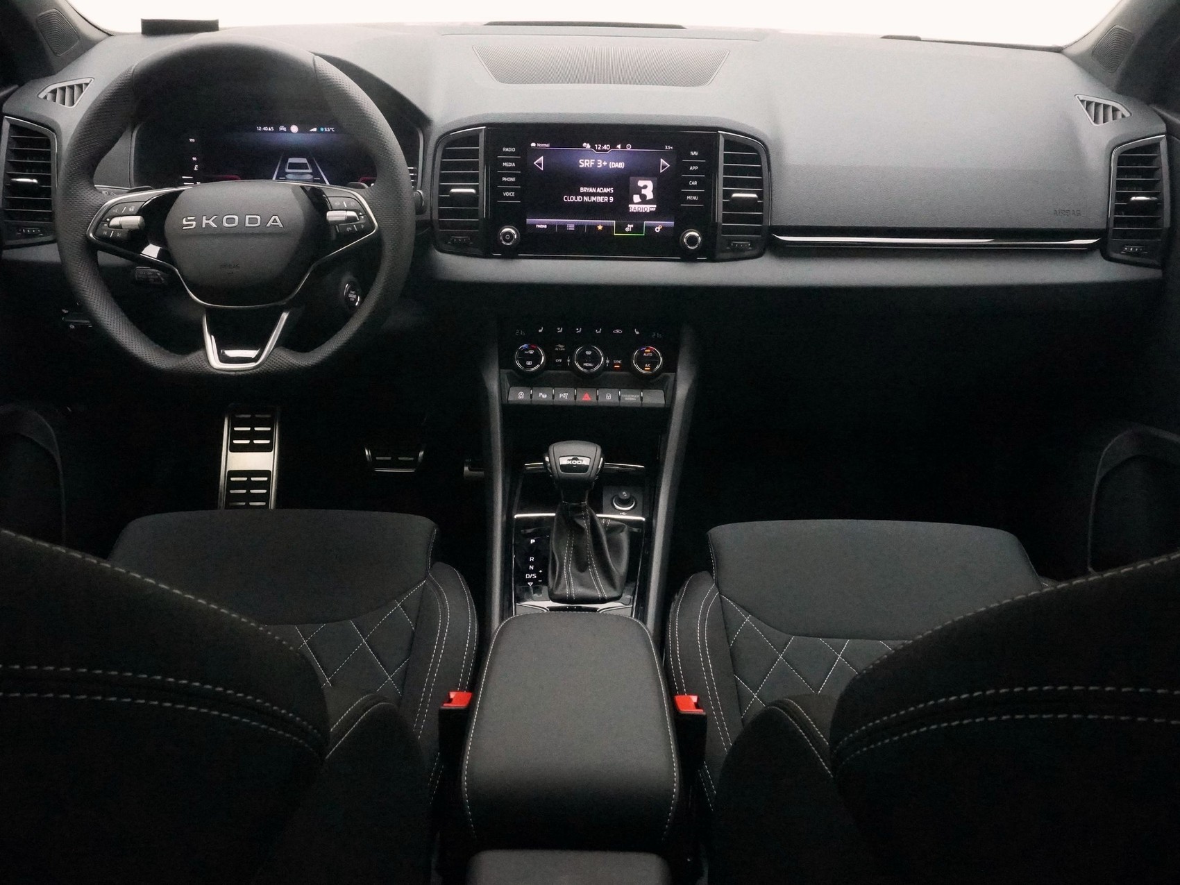 SKODA Karoq 1.5 TSI SportLine DSG-image-11