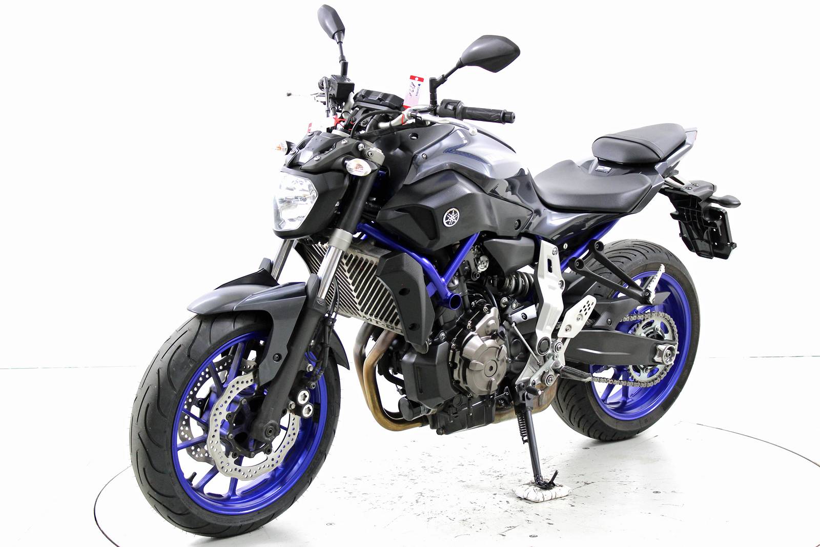 YAMAHA MT-07 ABS-showroom-element-2