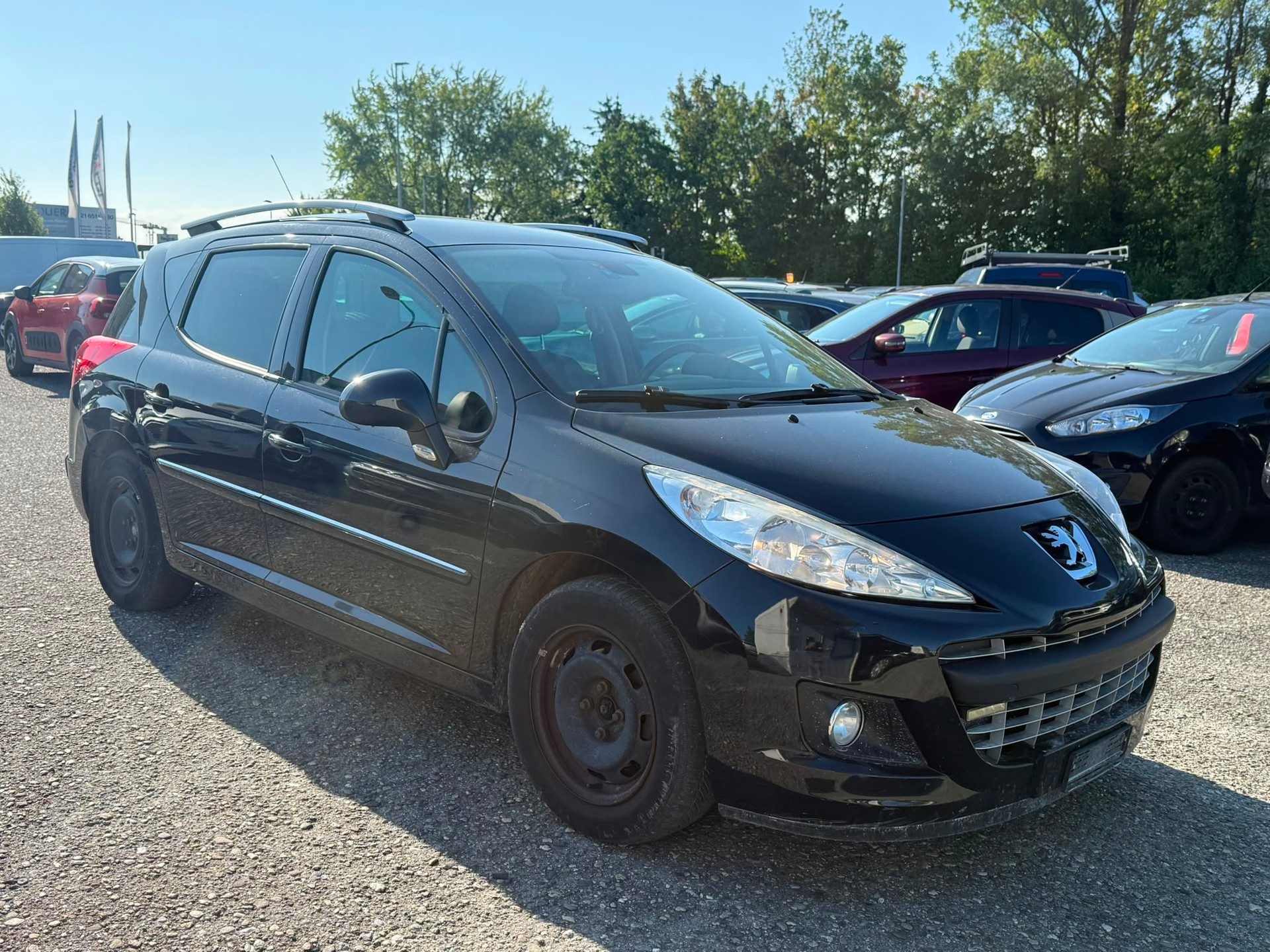PEUGEOT 207 SW 1.6 16V Active-image-1