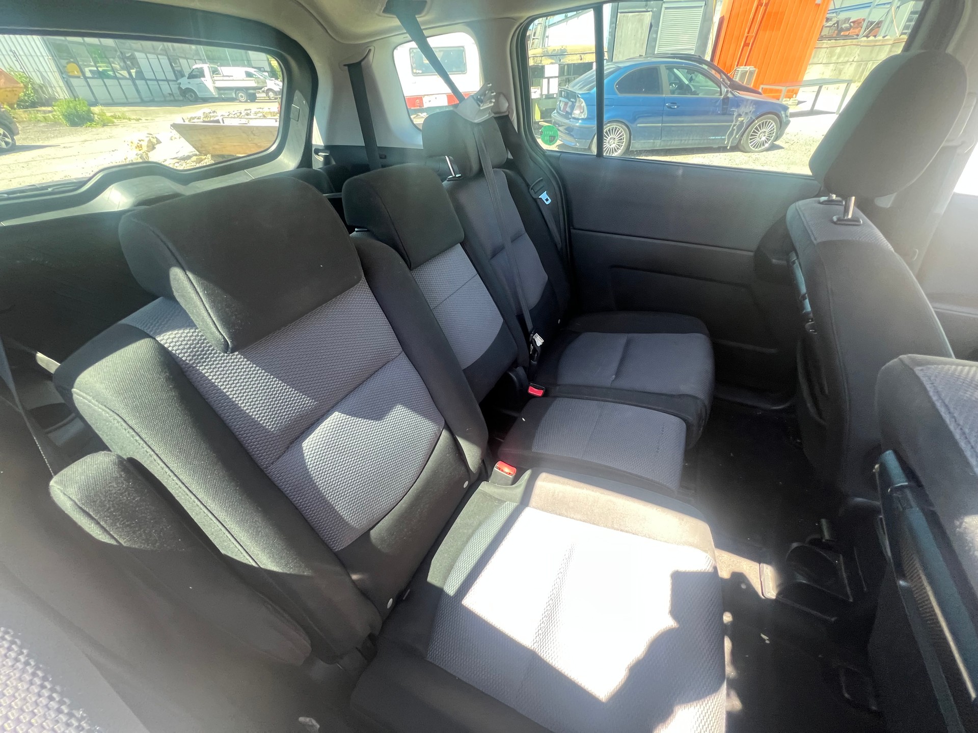 MAZDA 5 2.0d 16V Confort-image-10