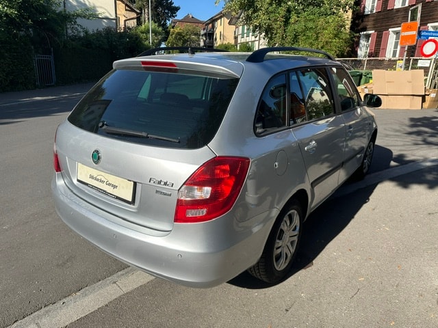 SKODA Fabia Combi 1.2 TSI Ambition-image-10