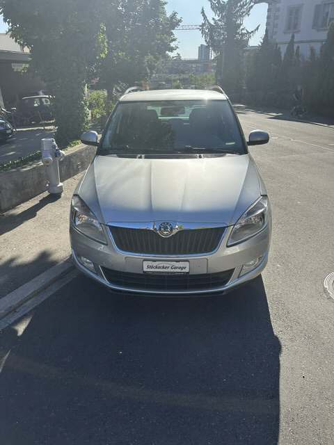 SKODA Fabia Combi 1.2 TSI Ambition-image-1