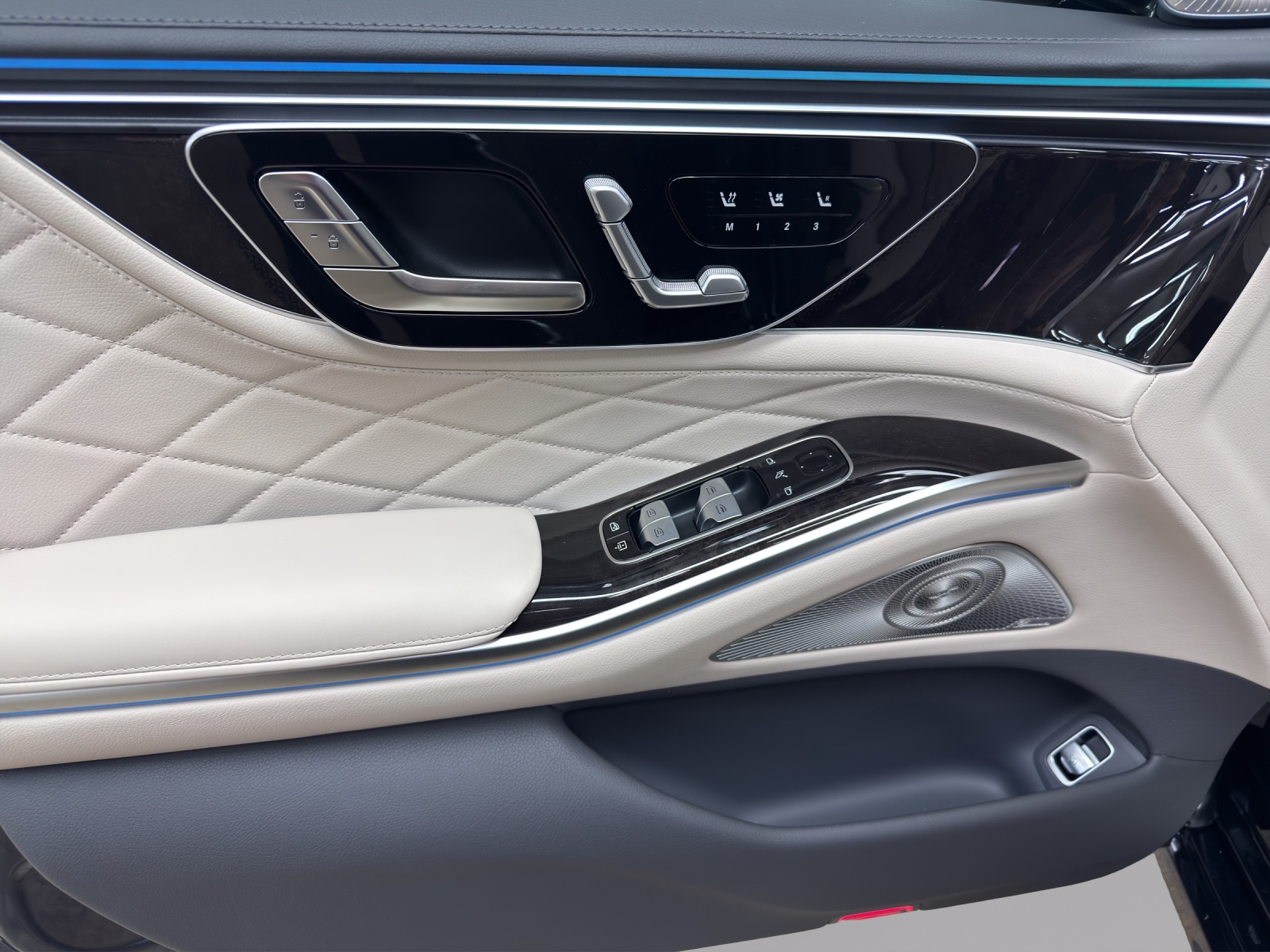 MERCEDES-BENZ S 500 4Matic 9G-Tronic-image-12