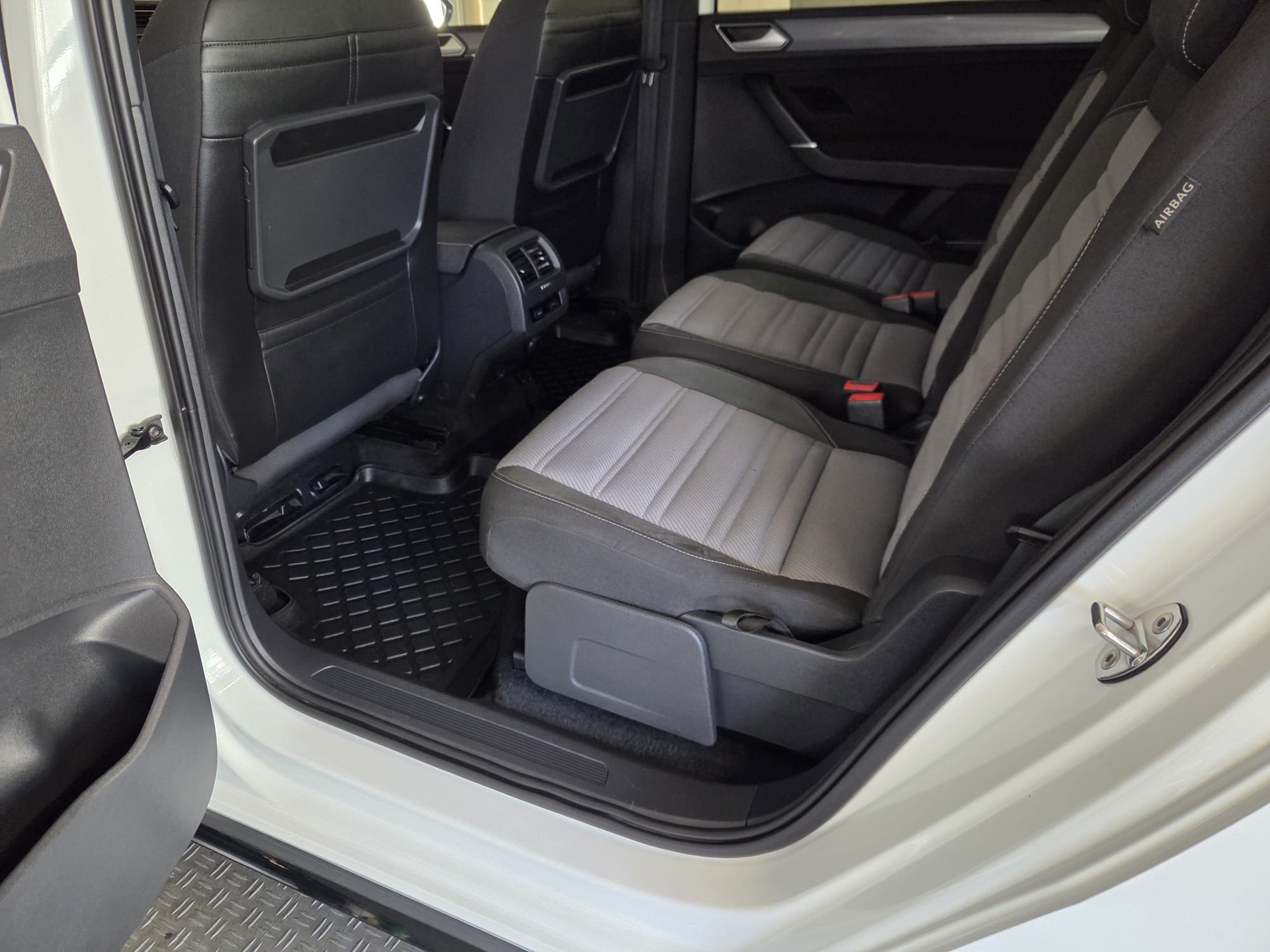 VW Touran 1.5 TSI EVO Highline DSG-image-12