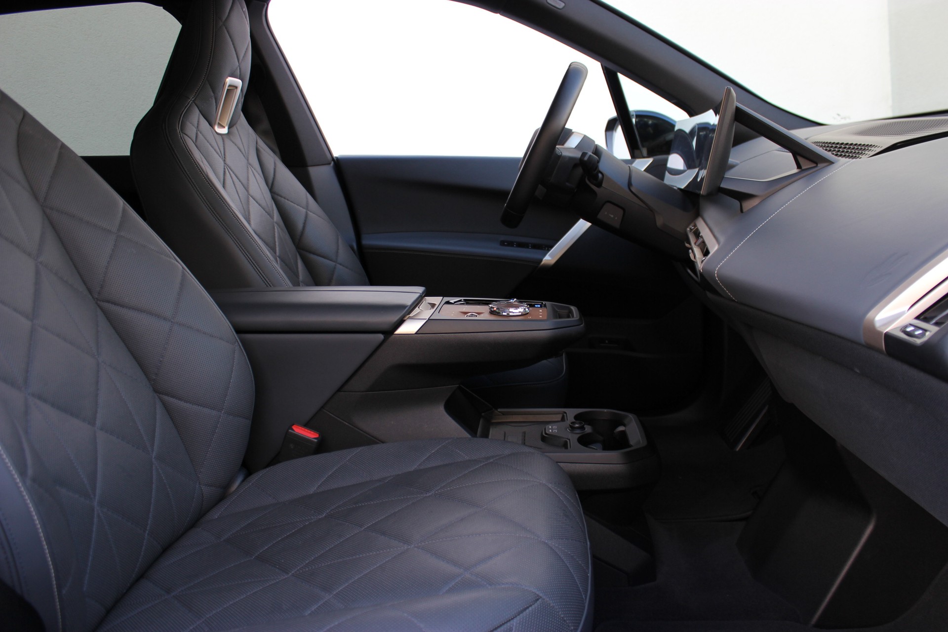 BMW iX xDrive50 *0.9%-LEASINGAKTION*-image-5