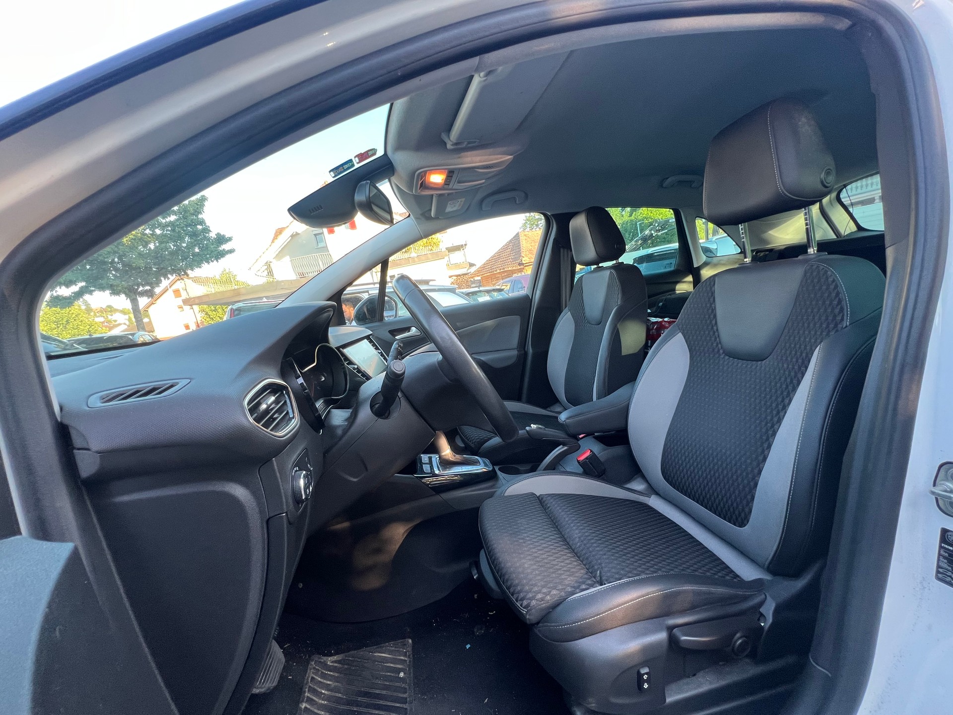 OPEL Crossland X 1.2i Ultimate Automatik-image-9