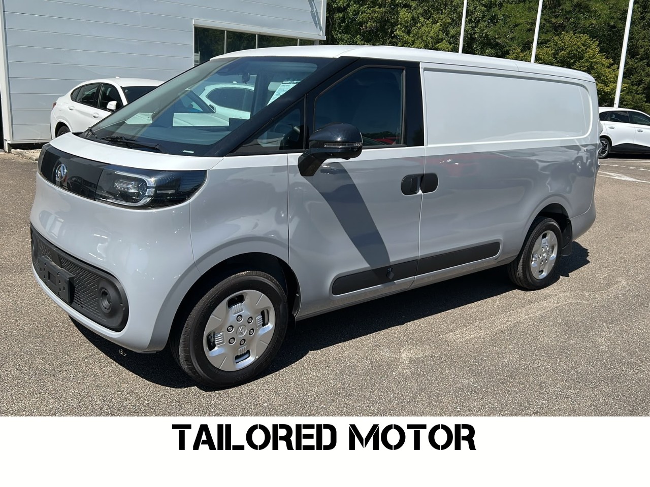 MAXUS eDeliver 5 L1 64kWh-image-0