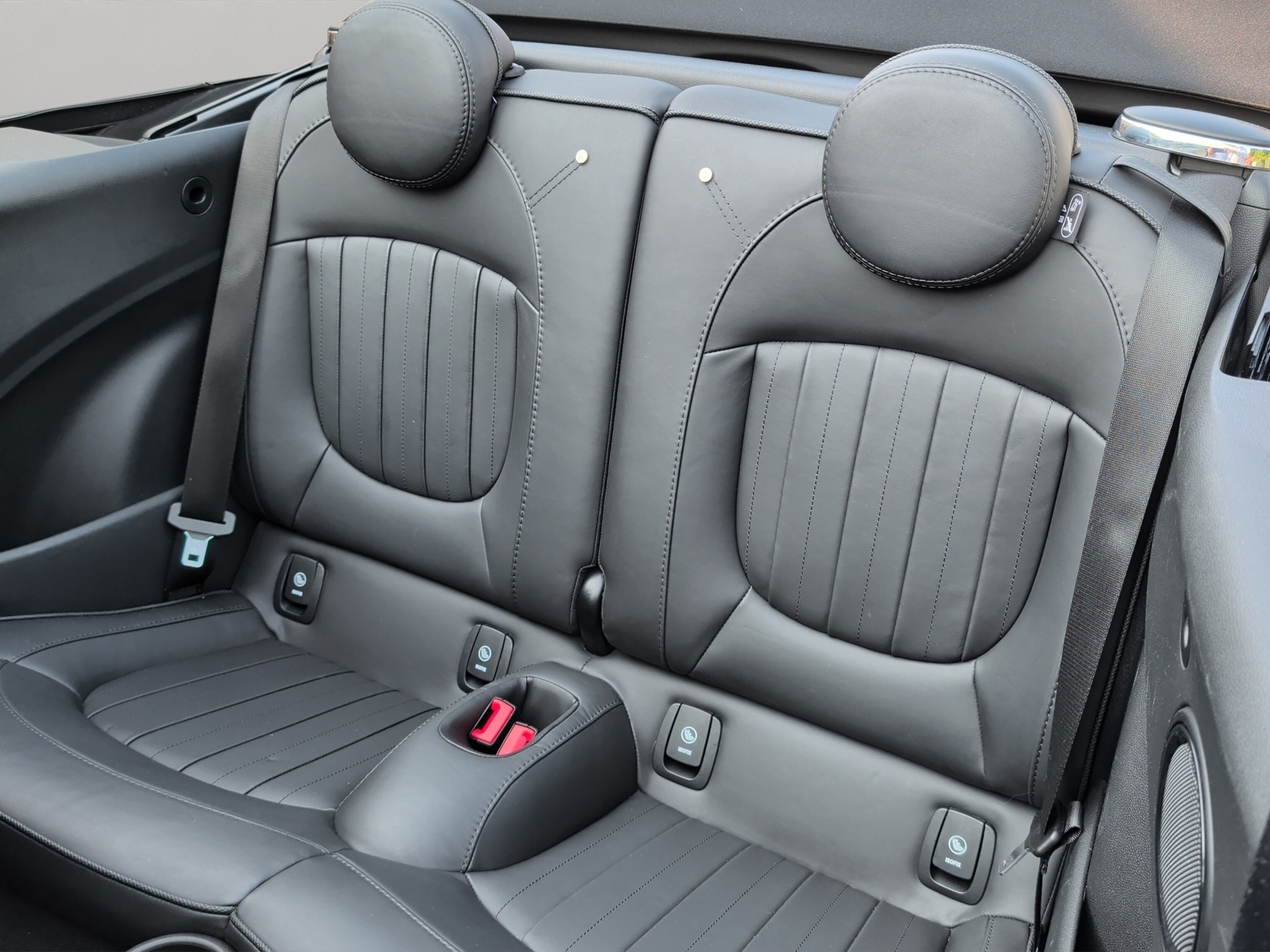 MINI Cooper S Cabriolet DKG-image-16