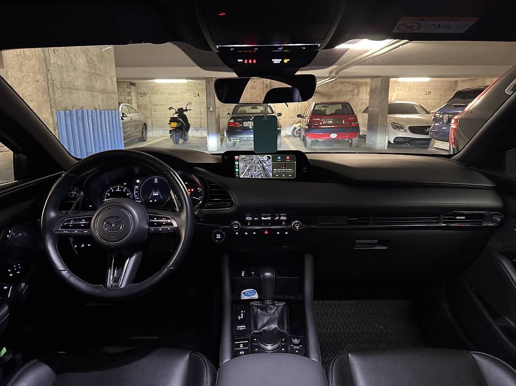 MAZDA 3-image-3
