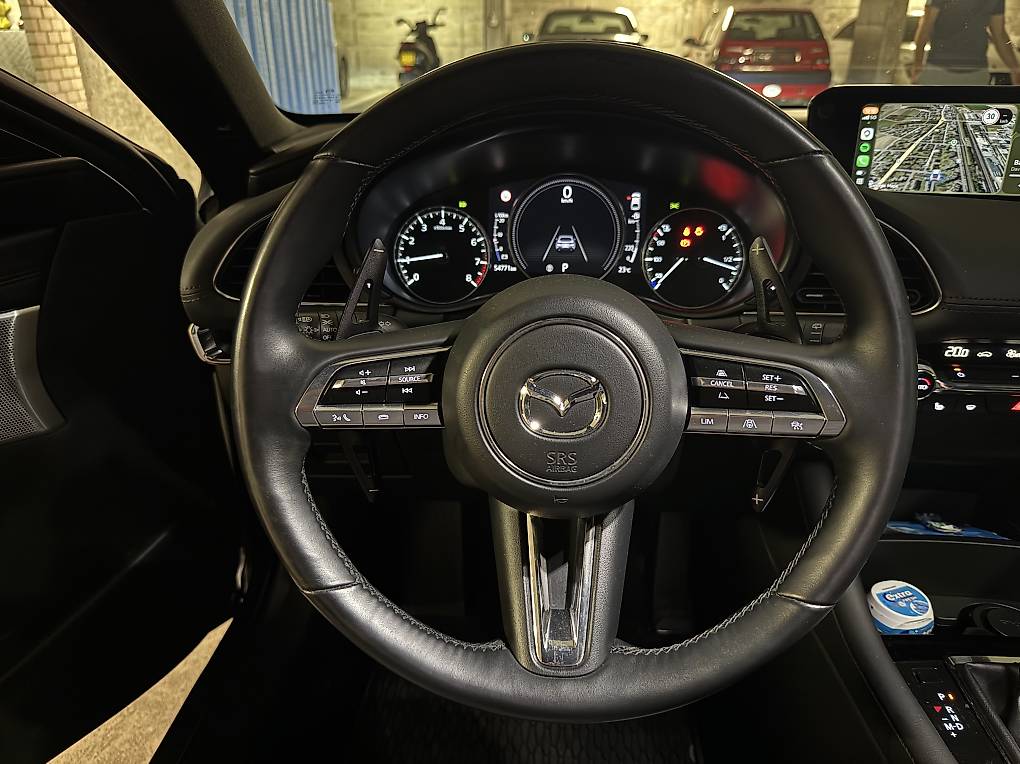 MAZDA 3-image-4