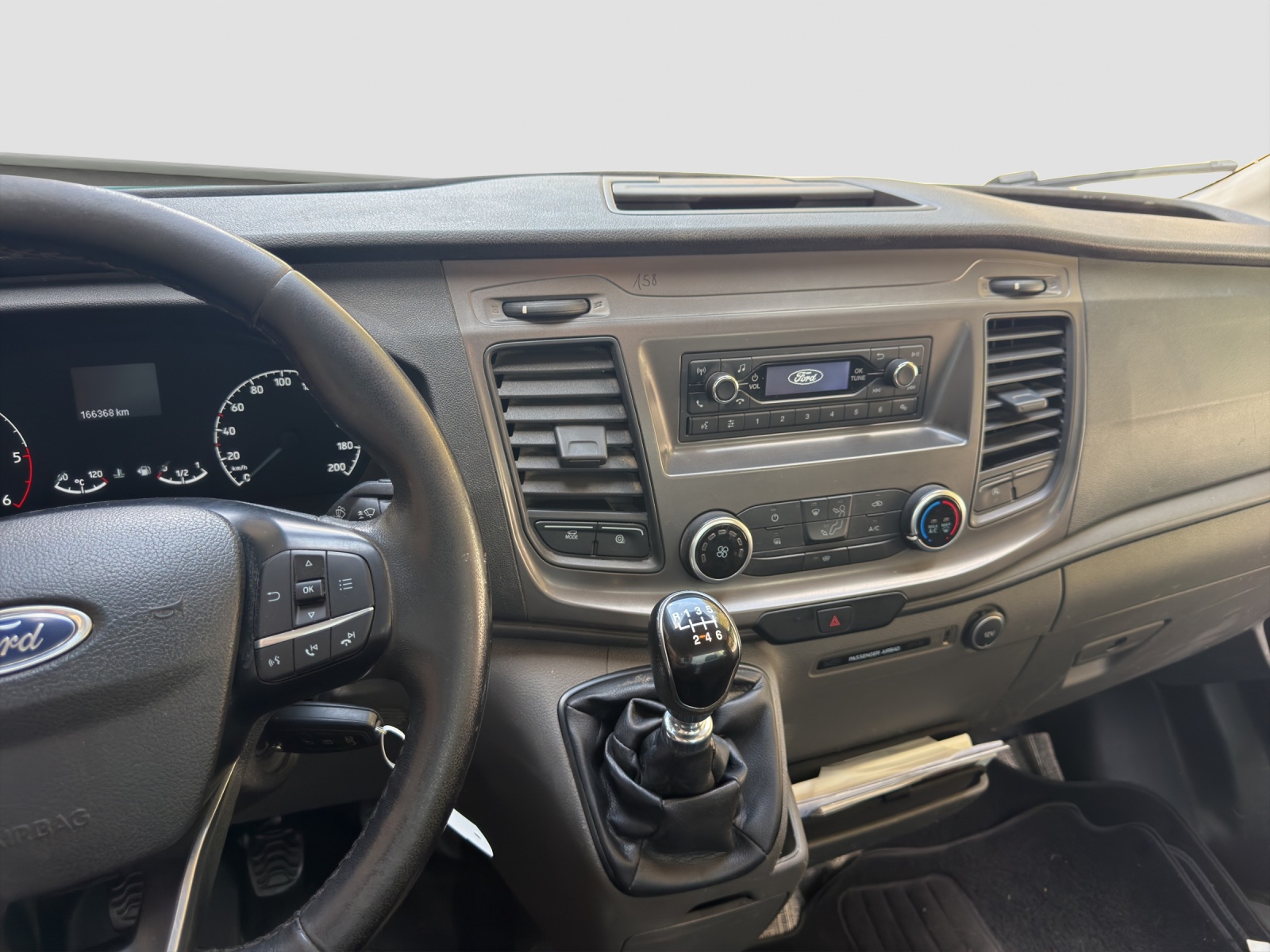 FORD Transit 350 L2 Trend 2.0 TDCi 185 RWD-image-6