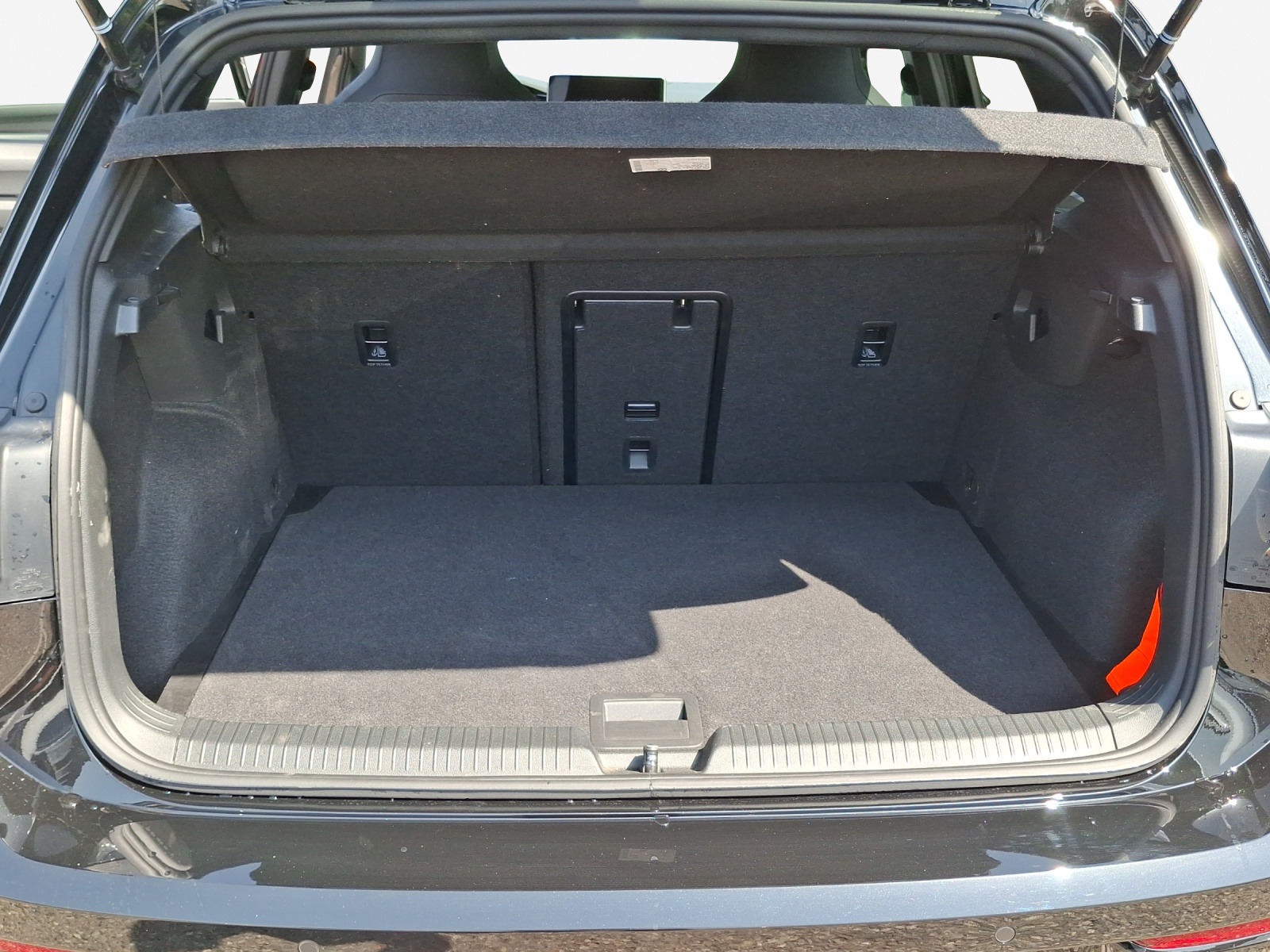 VW Golf 2.0 TSI R-Line DSG 4 Motion-image-12