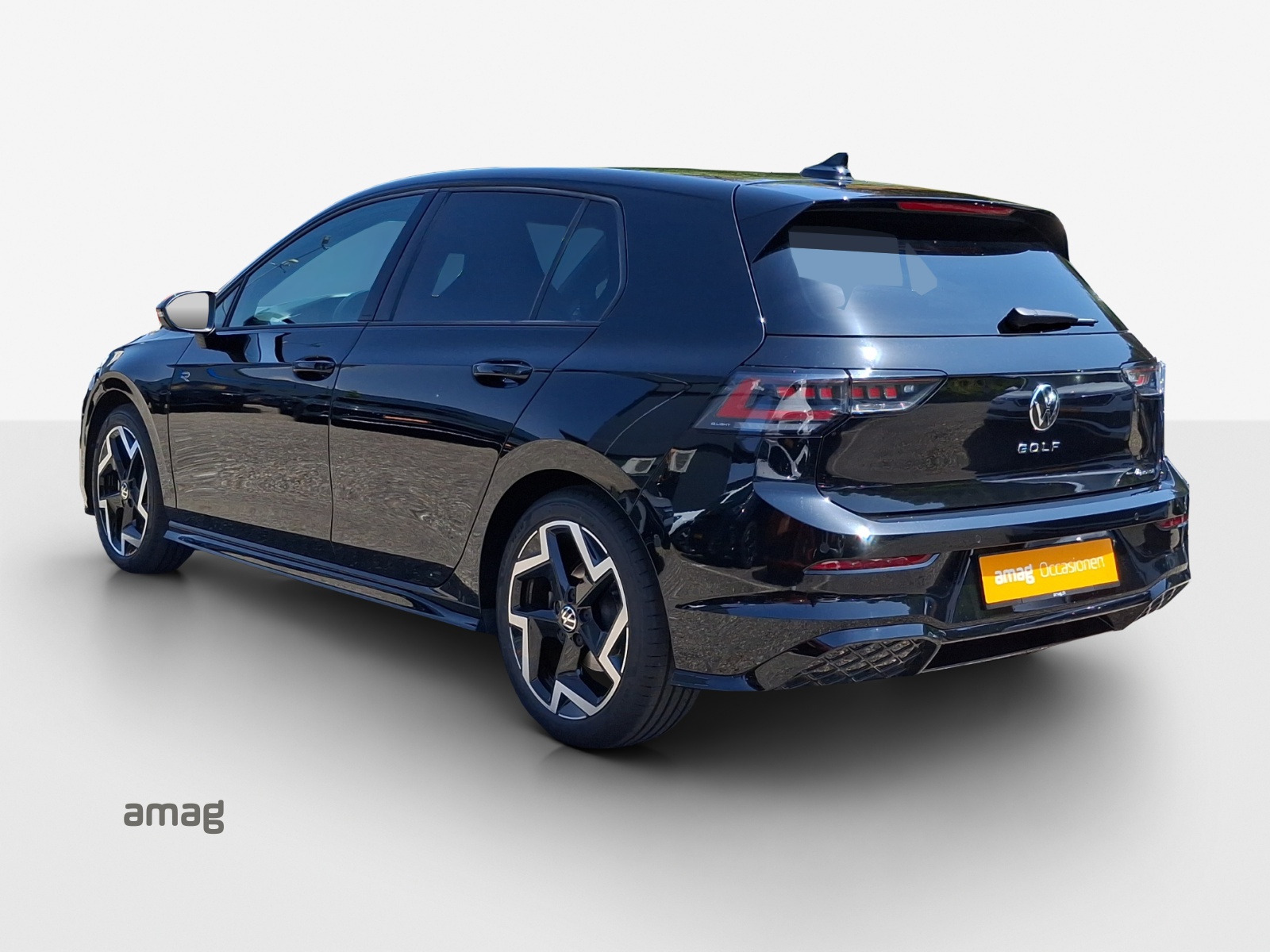 VW Golf 2.0 TSI R-Line DSG 4 Motion-image-2