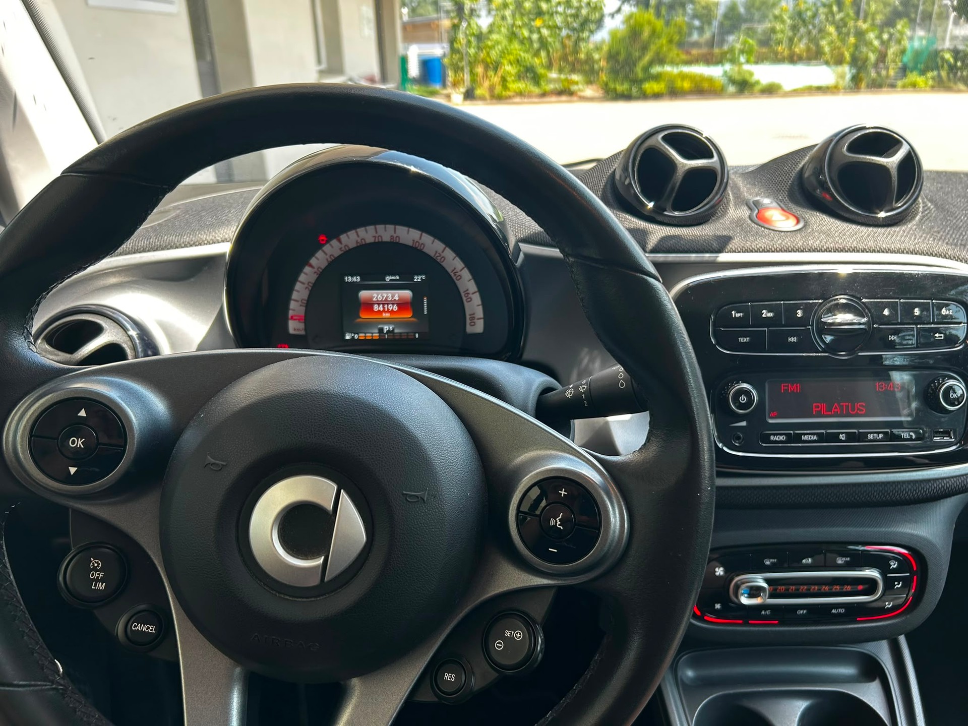 SMART fortwo-image-12
