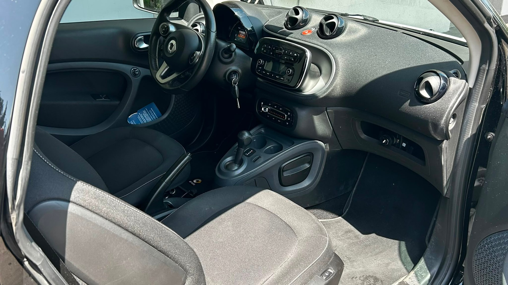 SMART fortwo-image-10