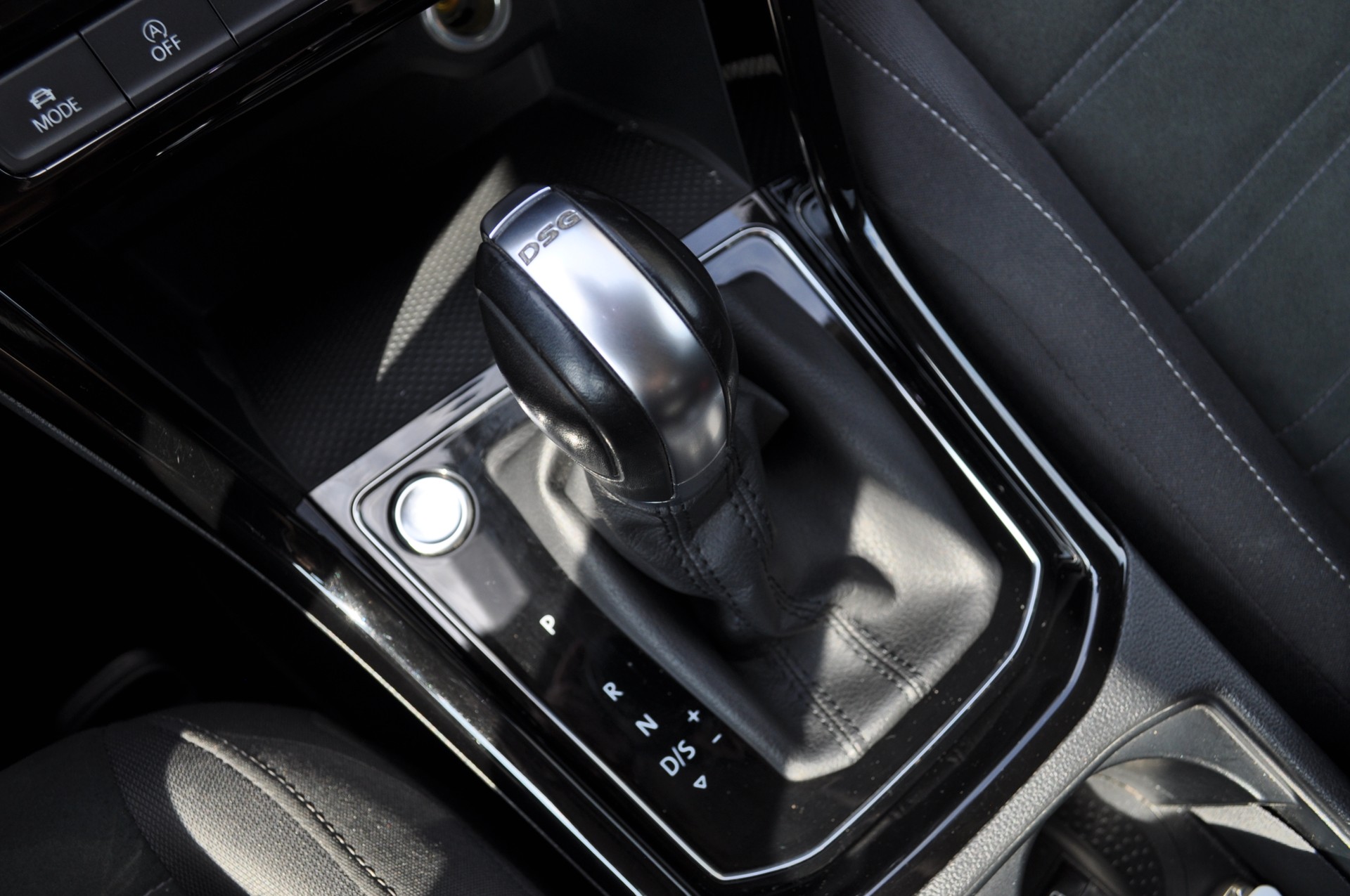 VW Touran 1.8 TSI BlueMotion Technology Highline DSG-image-11