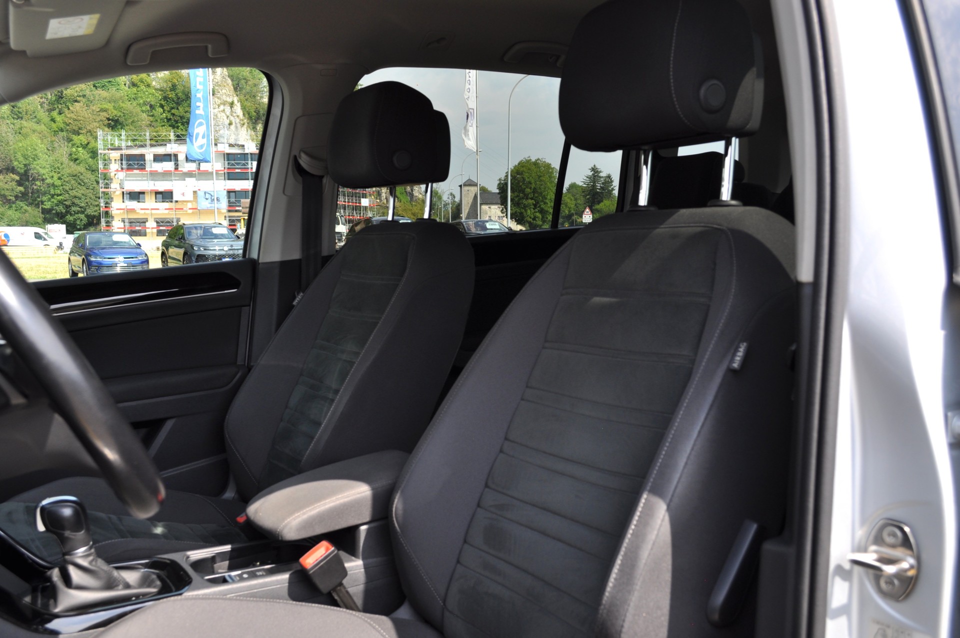 VW Touran 1.8 TSI BlueMotion Technology Highline DSG-image-8