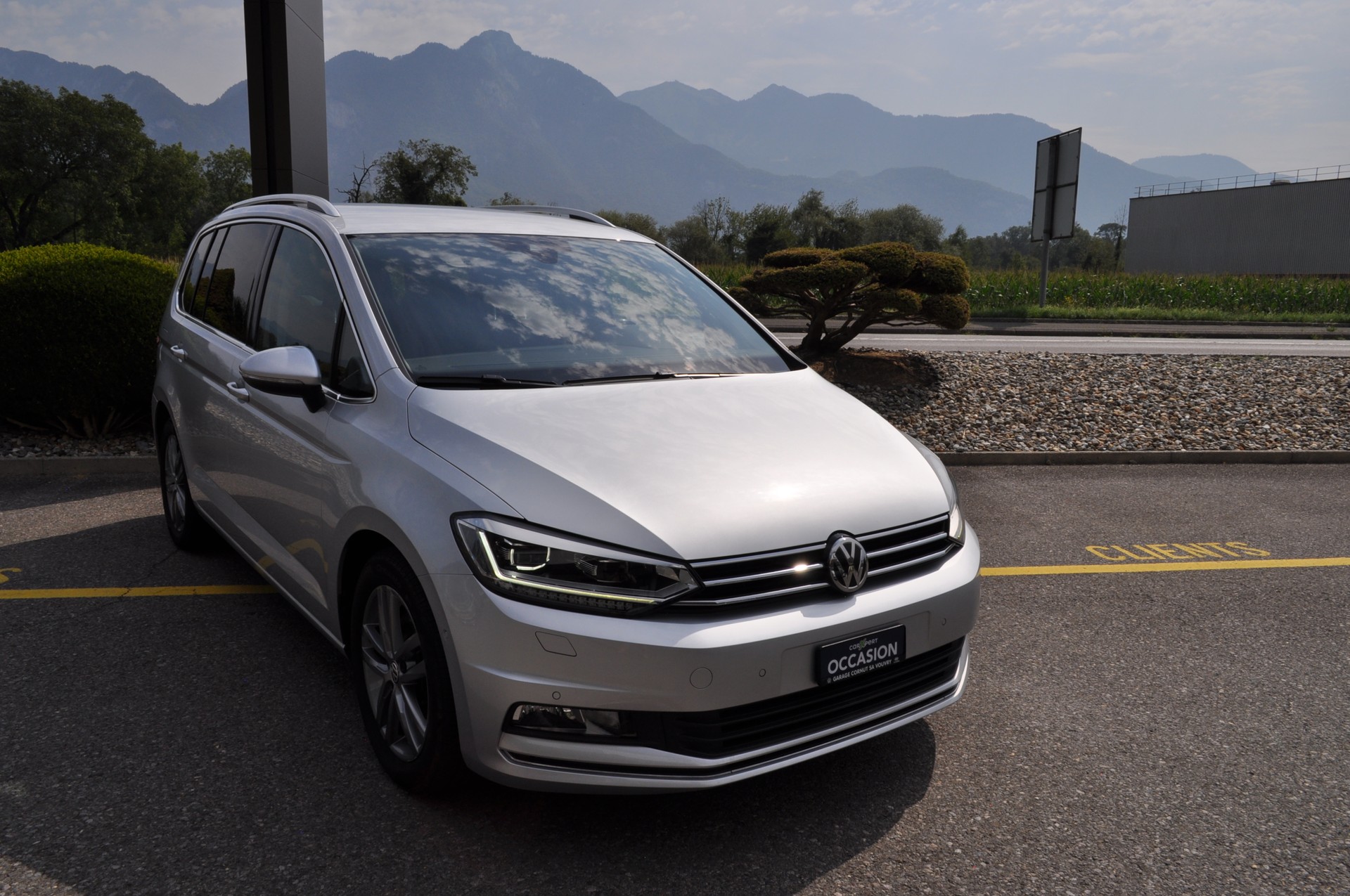 VW Touran 1.8 TSI BlueMotion Technology Highline DSG-image-3