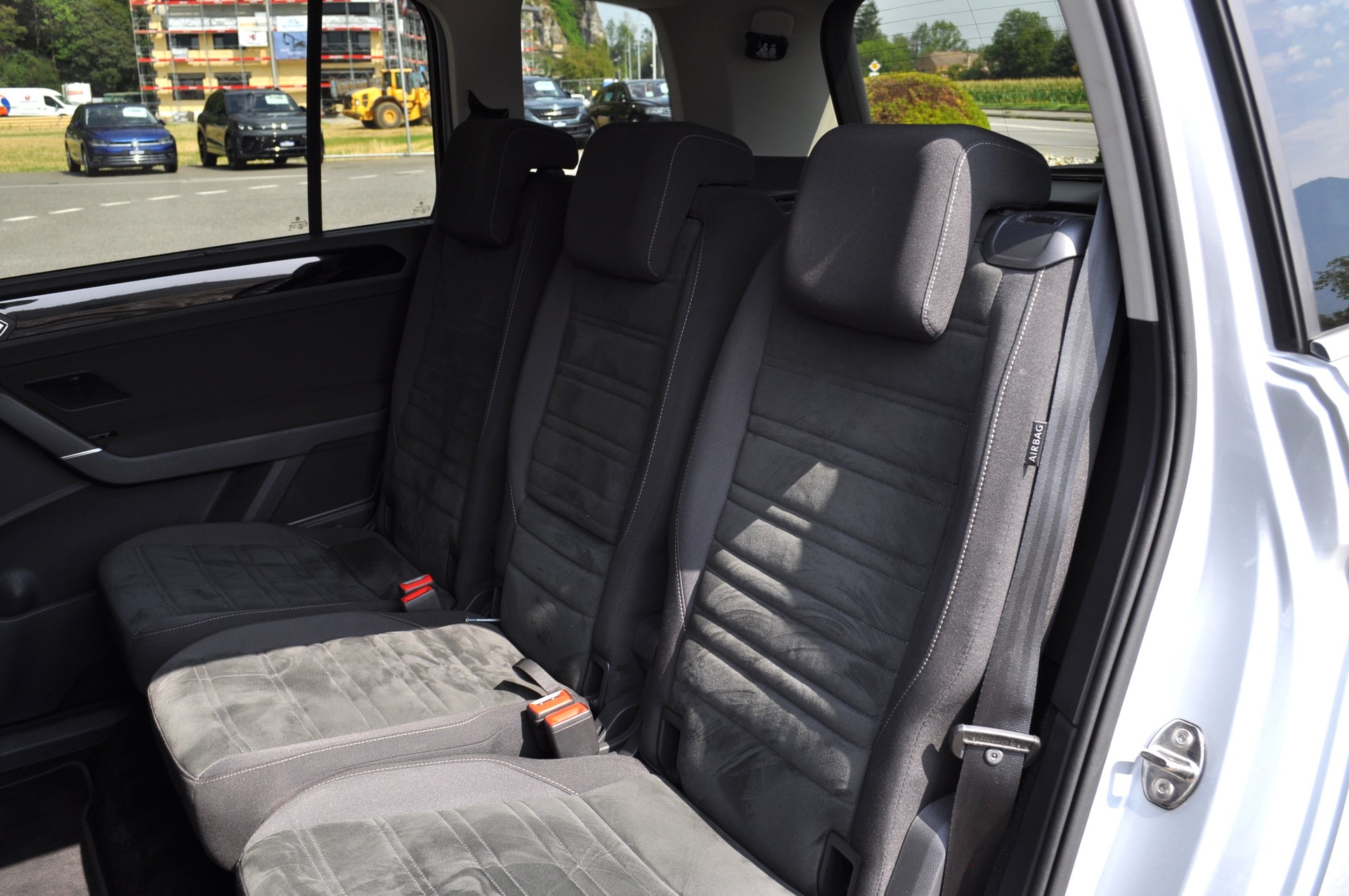 VW Touran 1.8 TSI BlueMotion Technology Highline DSG-image-14
