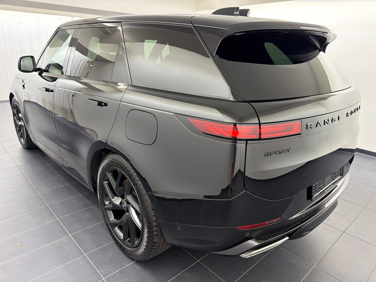 LAND ROVER RR Sport P460e Dyn. SE-image-1
