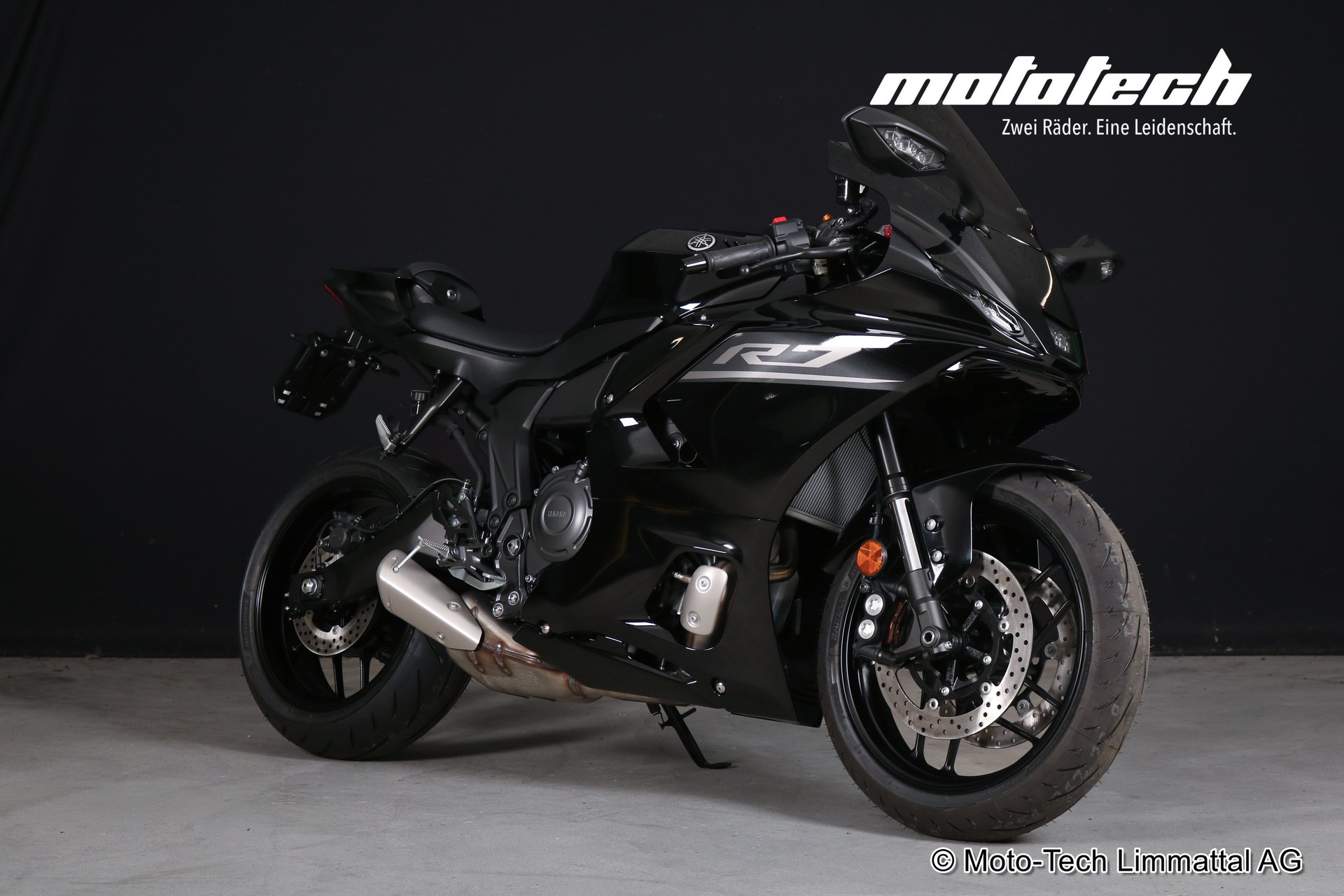 YAMAHA YZF-R7 BLACK EDITION (35kW)