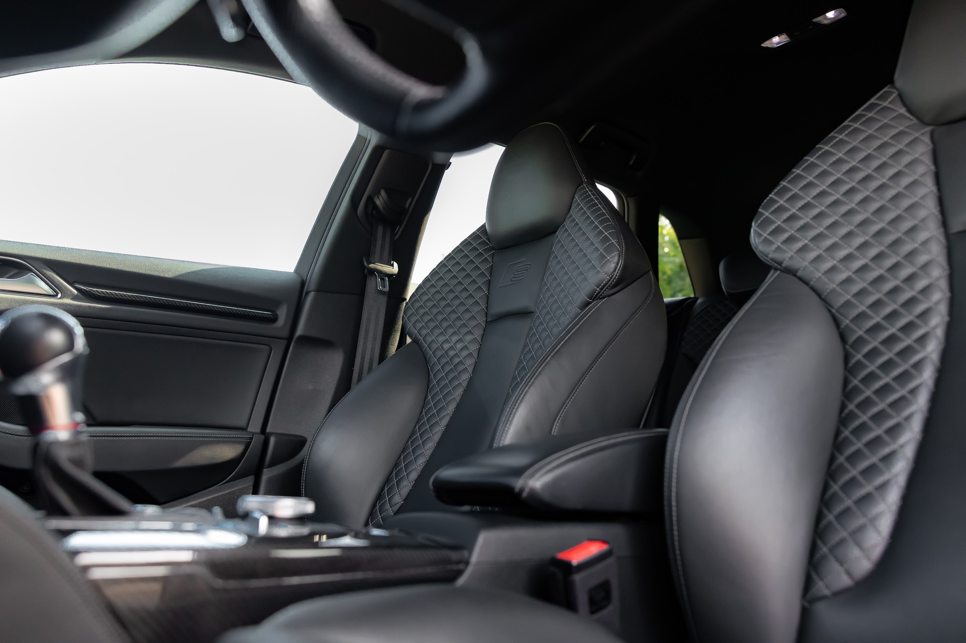 AUDI 2.0 T FSI quattro S-Tronic-image-10