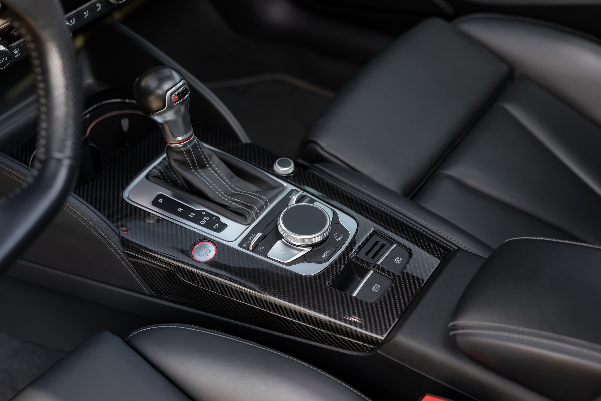 AUDI 2.0 T FSI quattro S-Tronic-image-12
