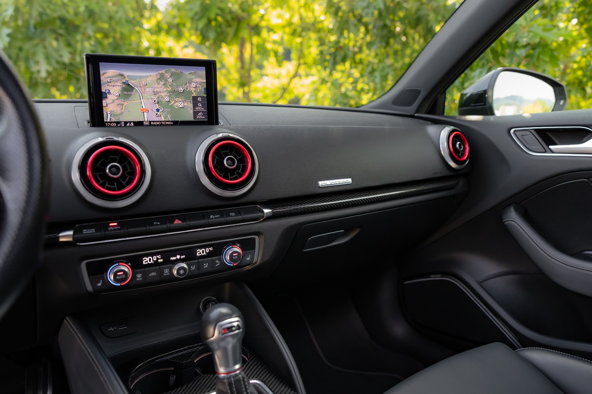 AUDI 2.0 T FSI quattro S-Tronic-image-15