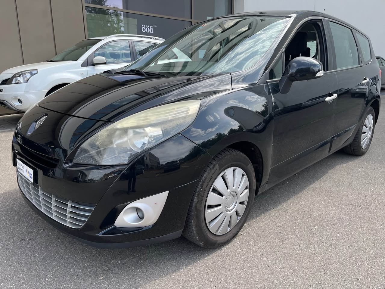 RENAULT Grand Scénic 2.0 16V Dynamique X-Tronic CVT-image-2