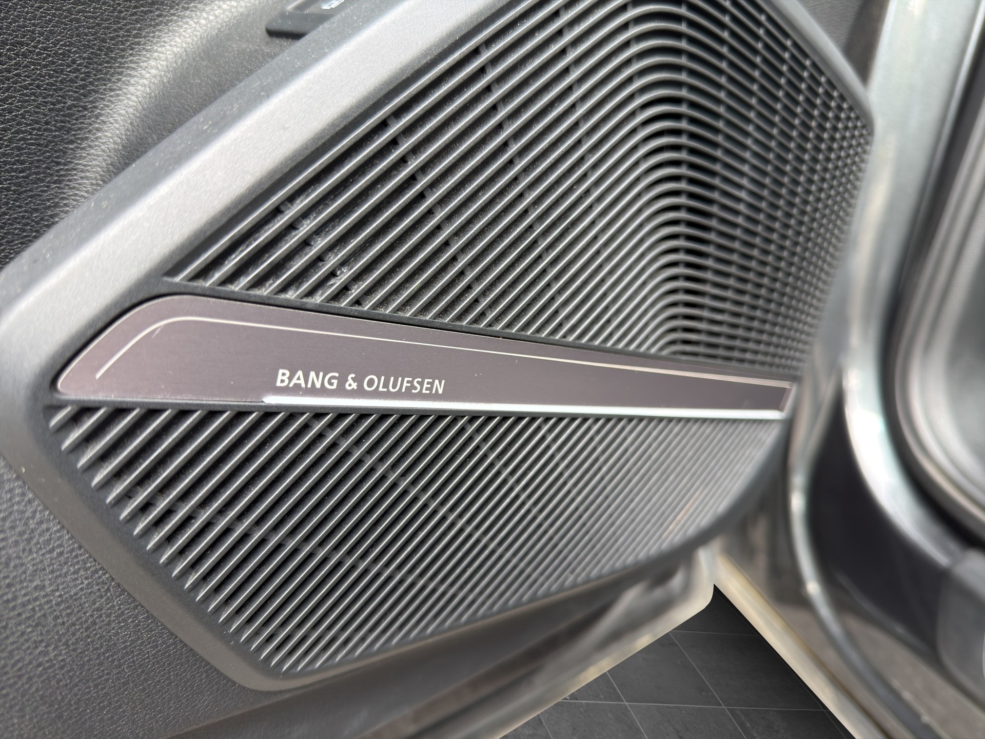 AUDI Q5 55 TFSI e sport quattro-image-13