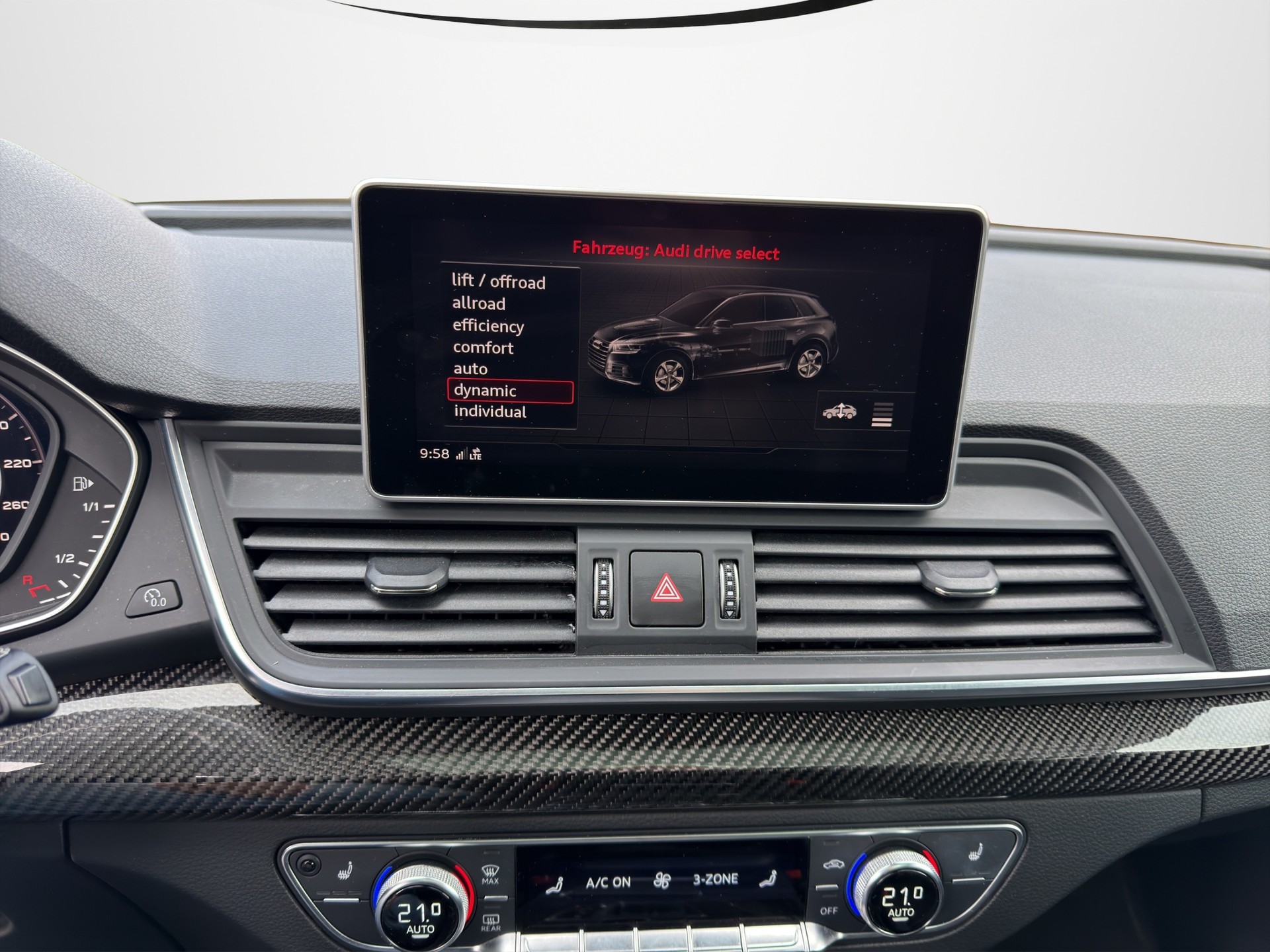 AUDI Q5 55 TFSI e sport quattro-image-12