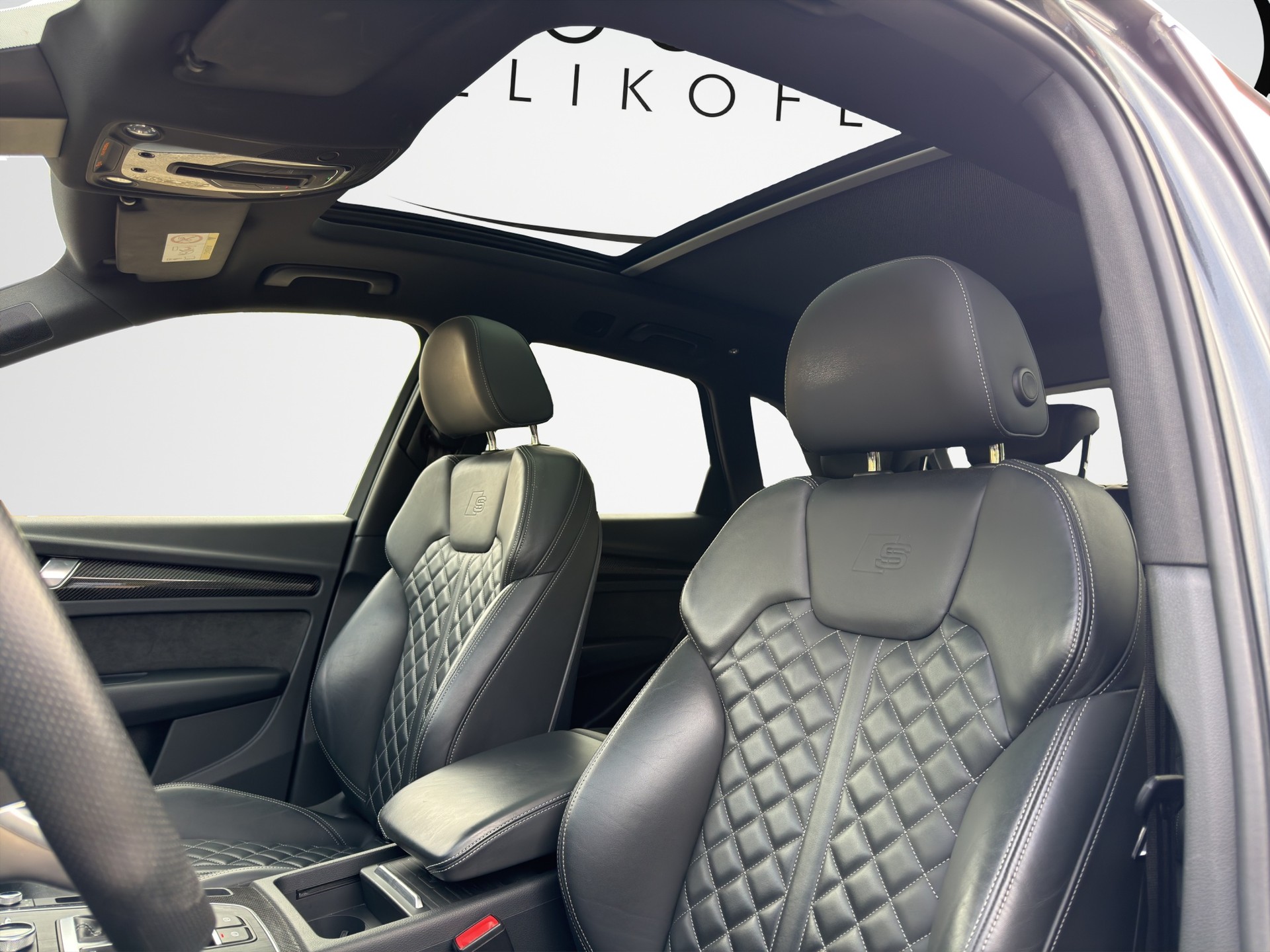 AUDI Q5 55 TFSI e sport quattro-image-10