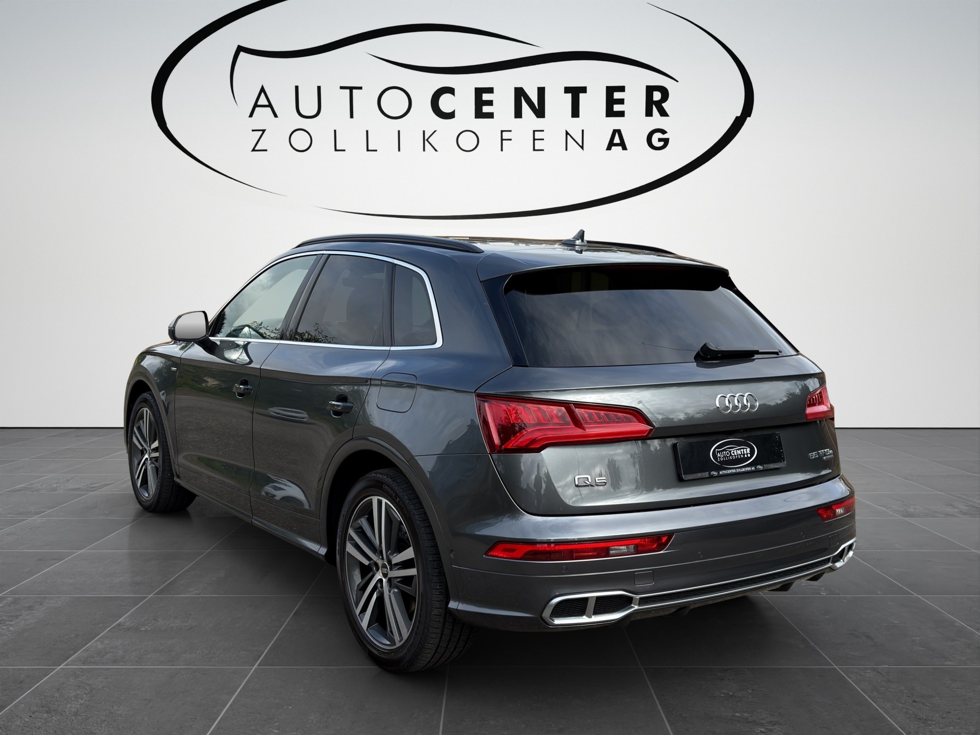 AUDI Q5 55 TFSI e sport quattro-image-5