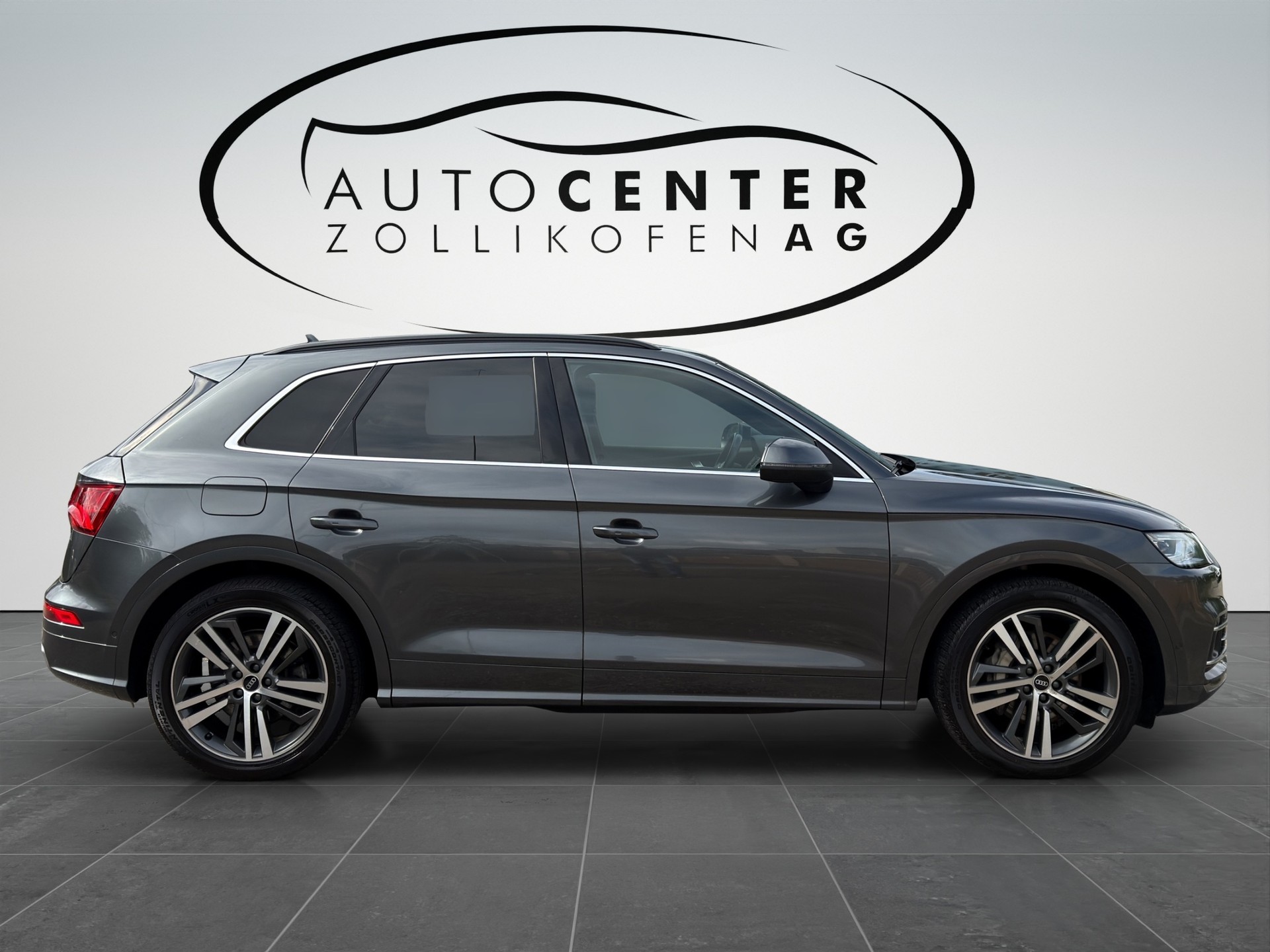 AUDI Q5 55 TFSI e sport quattro-image-4