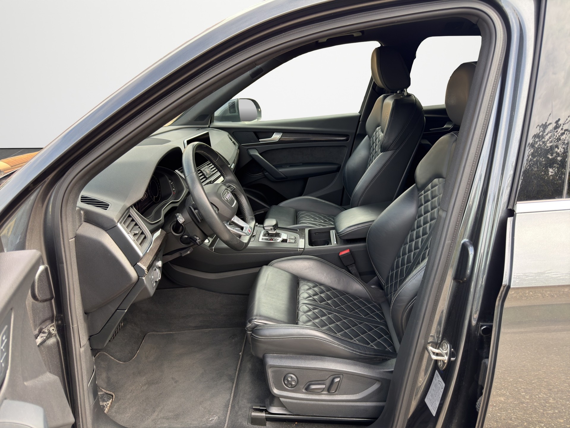 AUDI Q5 55 TFSI e sport quattro-image-8