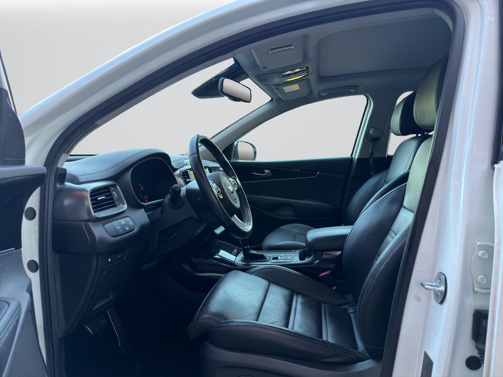KIA Sorento 2.2 CRDi Style 7P-image-4