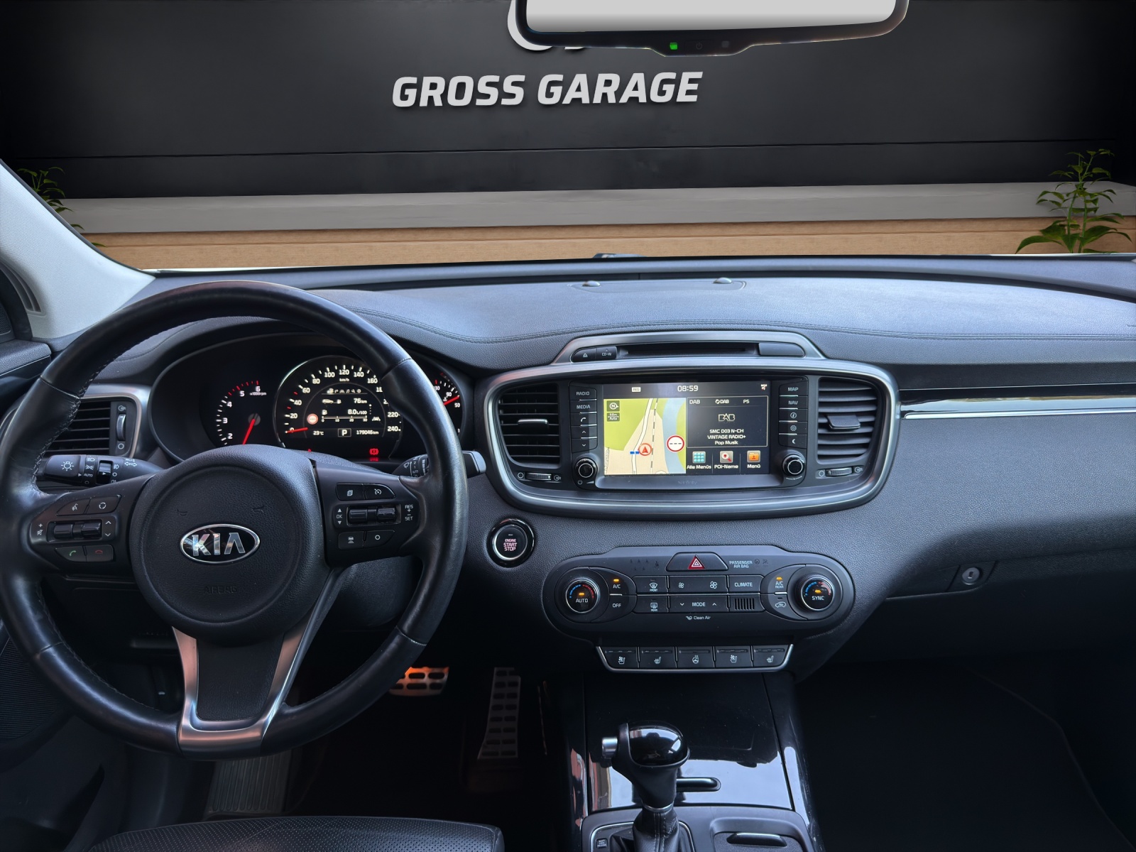 KIA Sorento 2.2 CRDi Style 7P-image-5