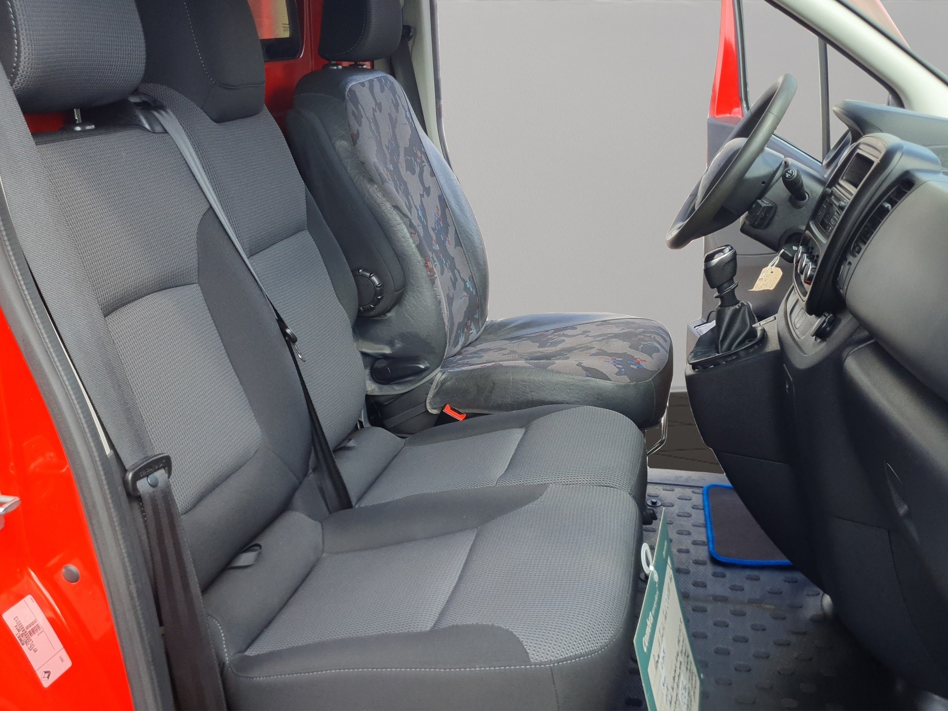 RENAULT Trafic 2.0 Energy dCi 120 3.0t Business L1H1-image-13