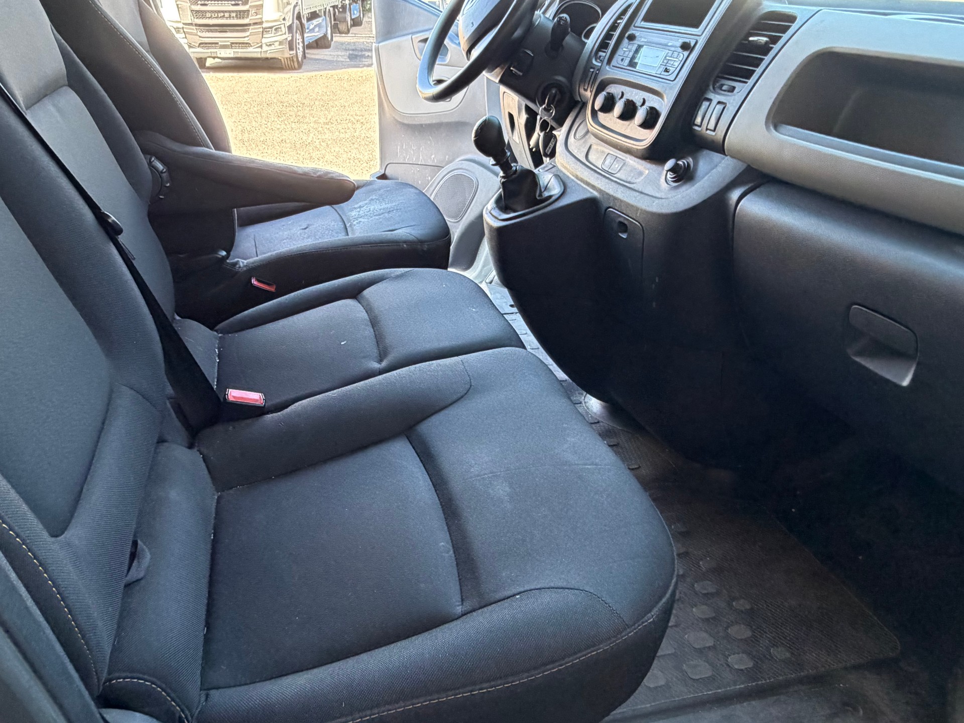 RENAULT Trafic 1.6 ENERGY TwinT. dCi120 2.9t Busin. L1H1-image-7